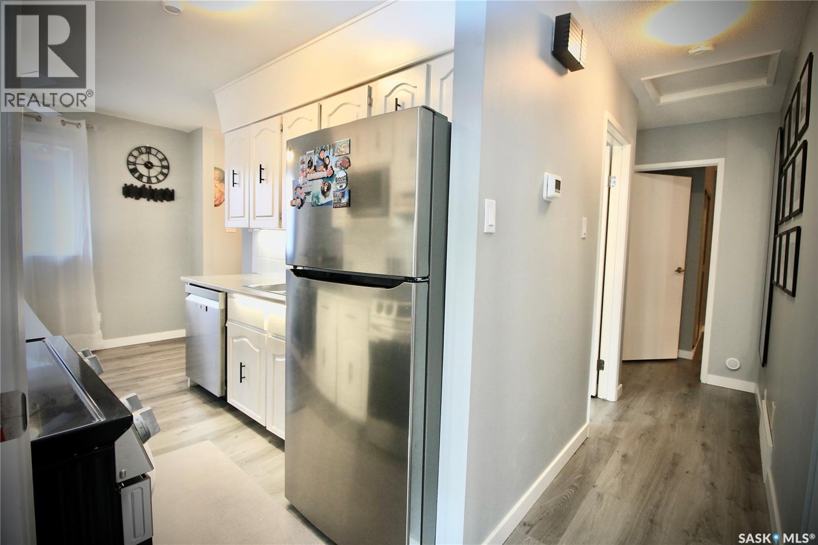 3342 DIEFENBAKER DRIVE - 28