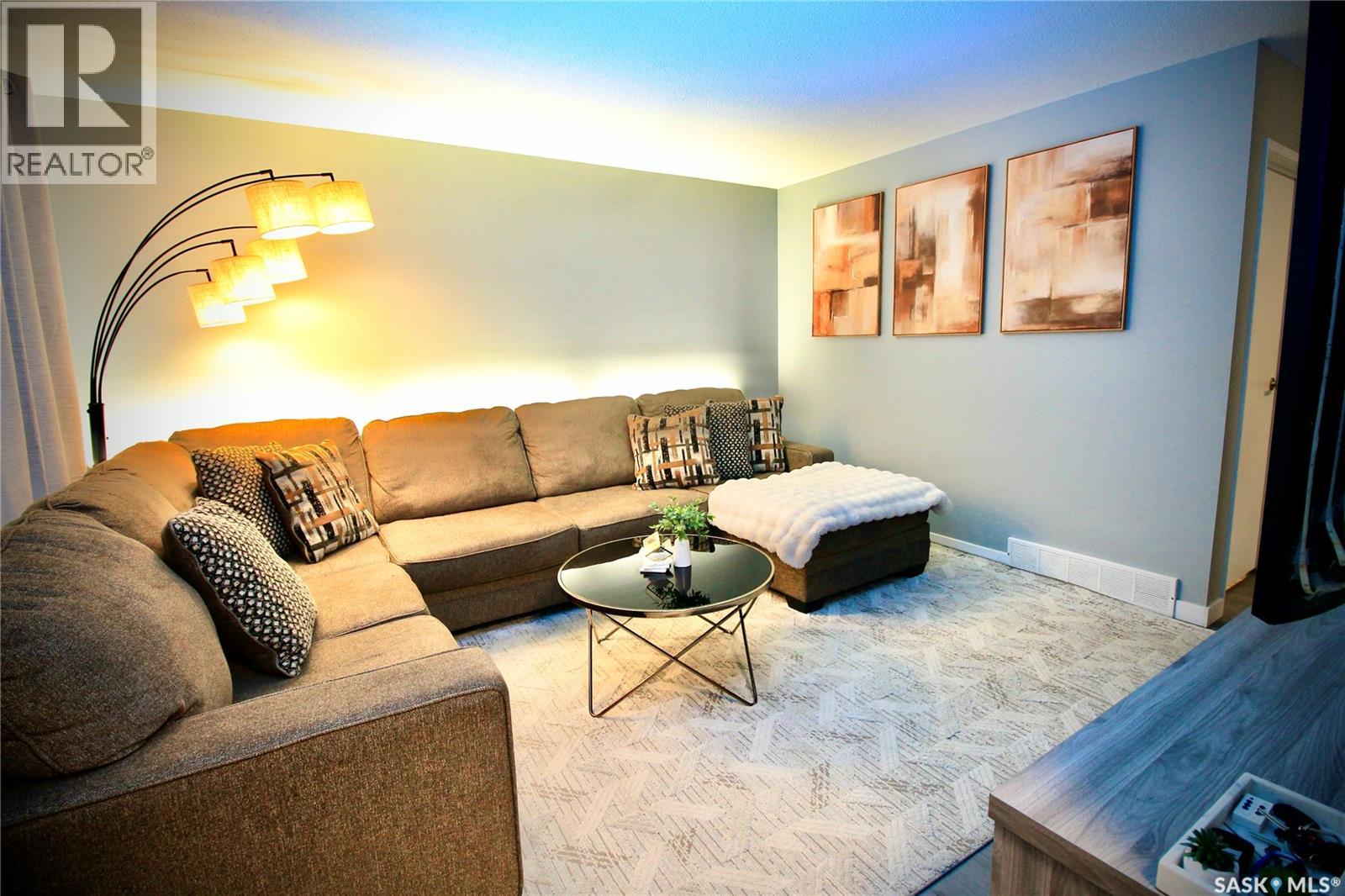 3342 DIEFENBAKER DRIVE - 5