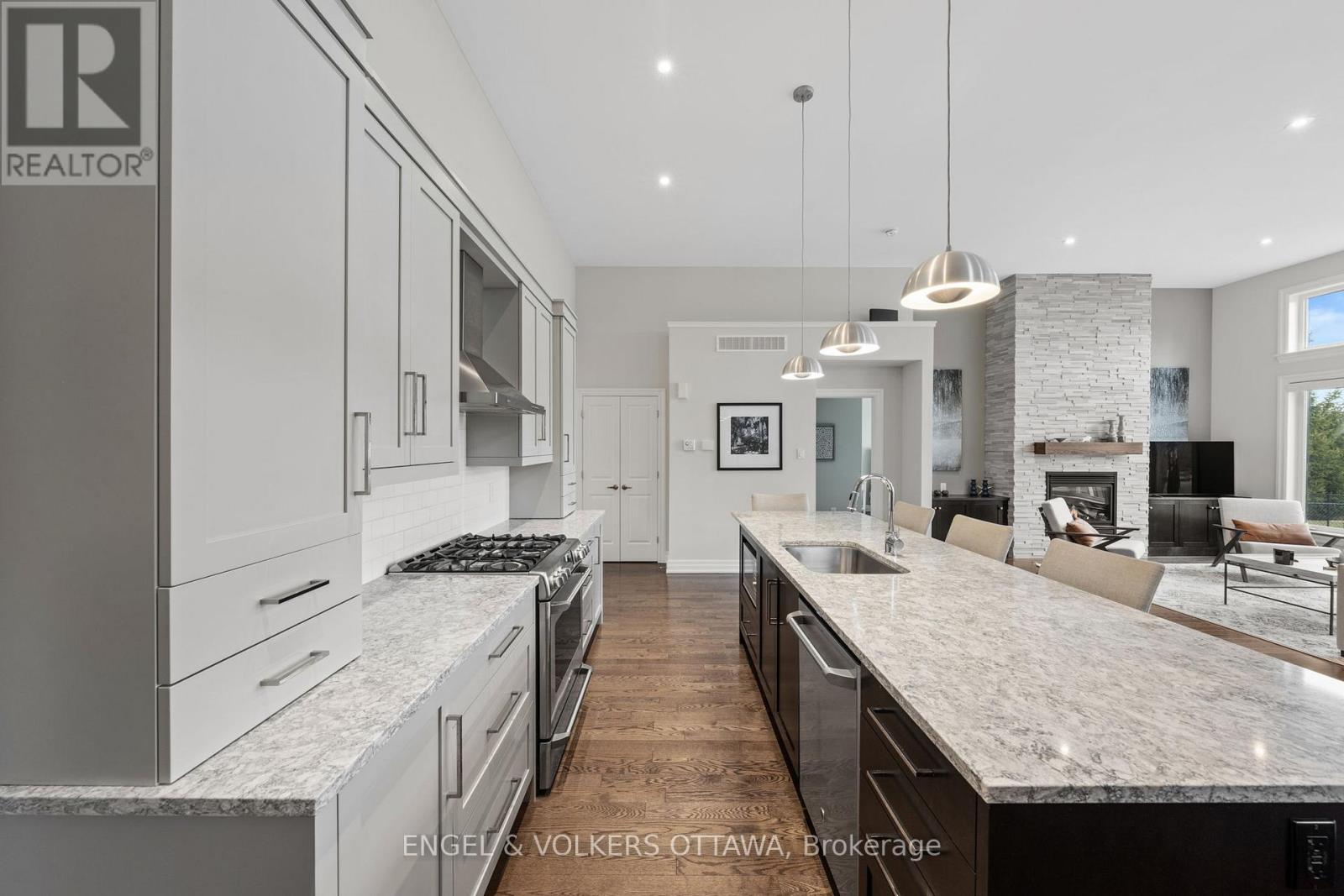 100 EQUINELLE DRIVE - 10