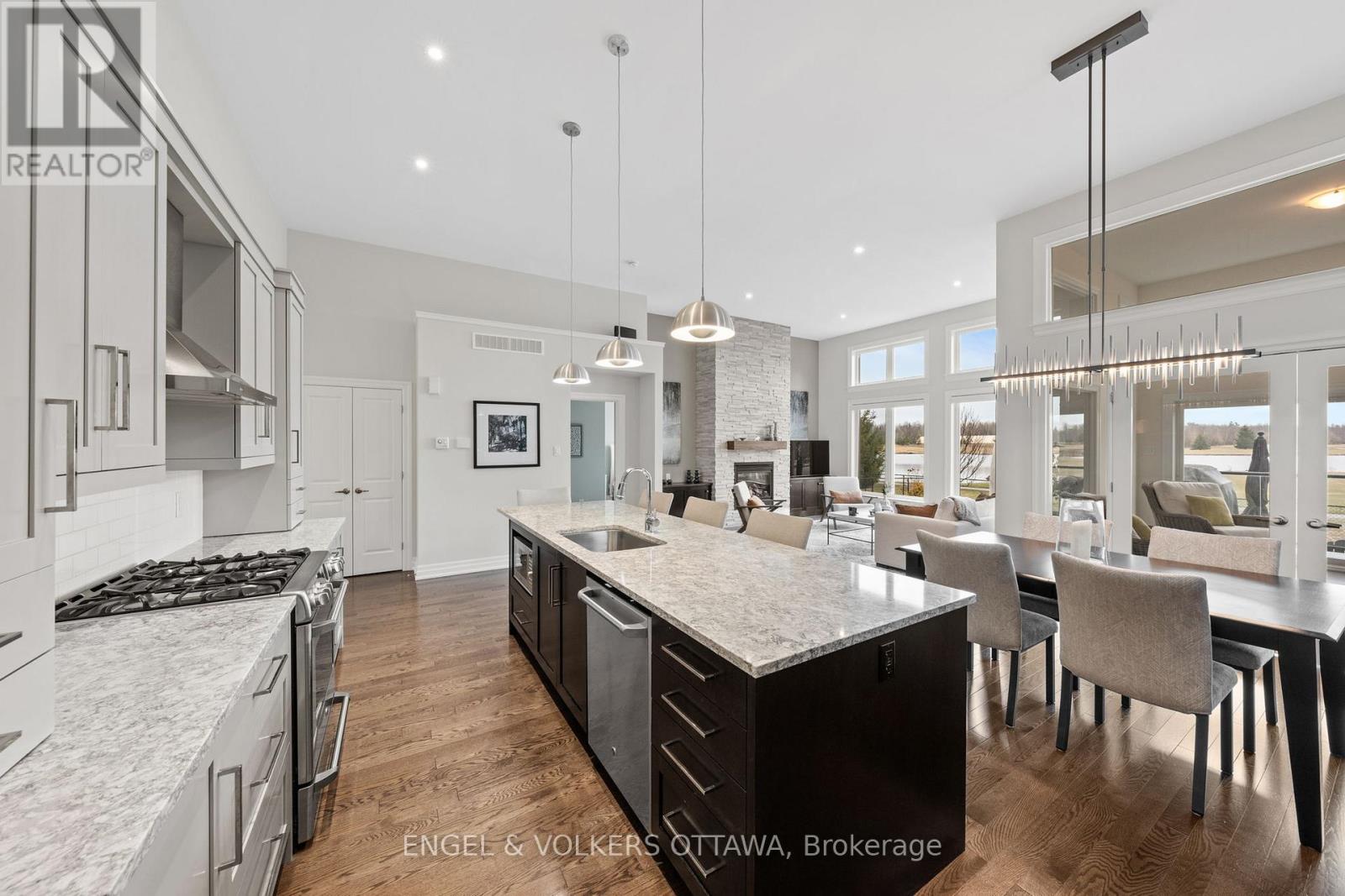 100 EQUINELLE DRIVE - 11