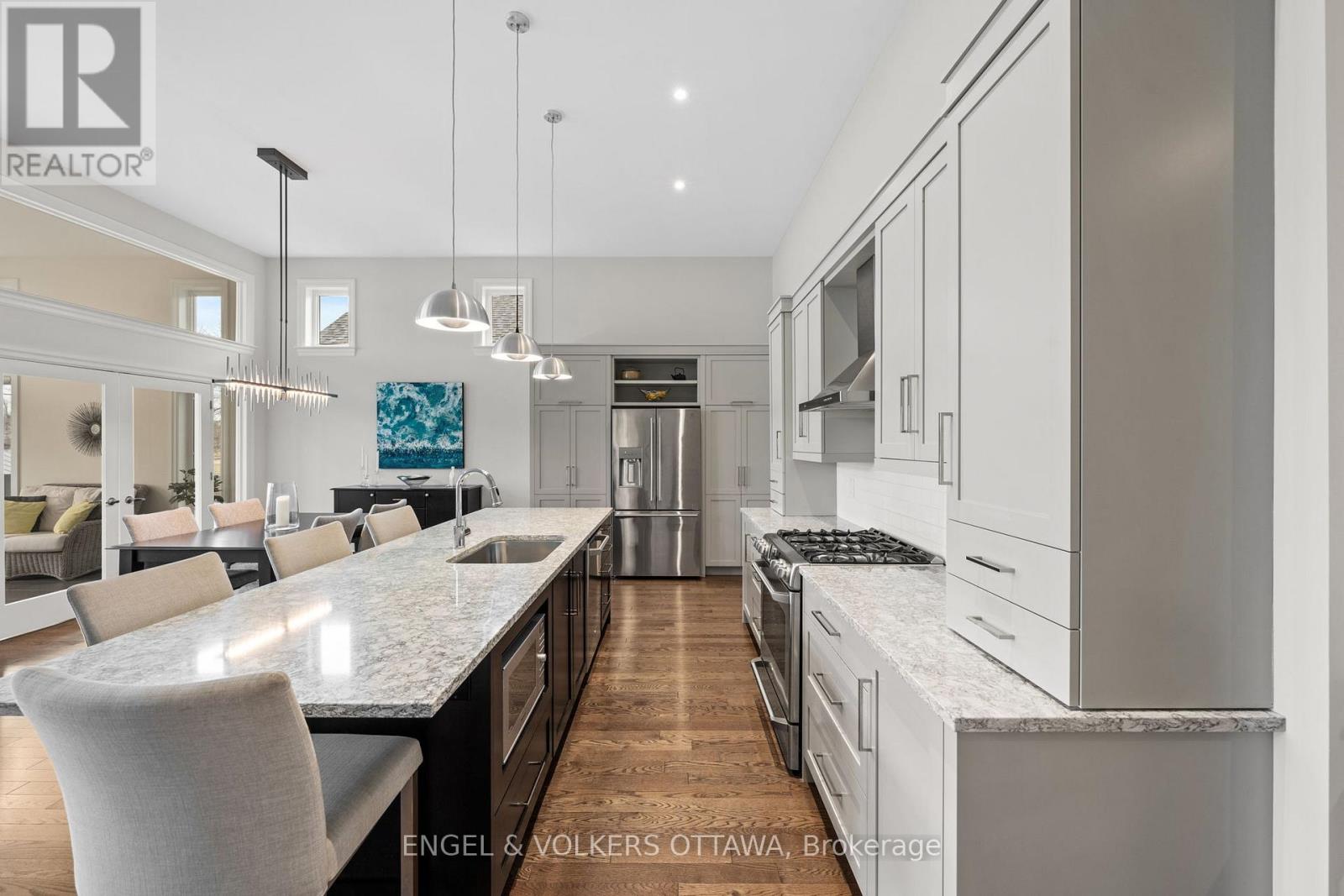 100 EQUINELLE DRIVE - 12