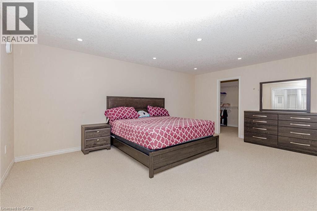 2 DOON CREEK STREET - 31