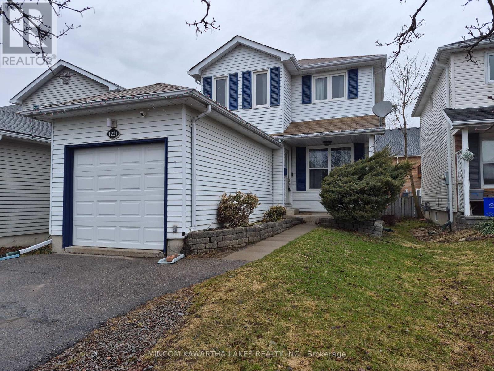 1221 HUNTINGTON CIRCLE