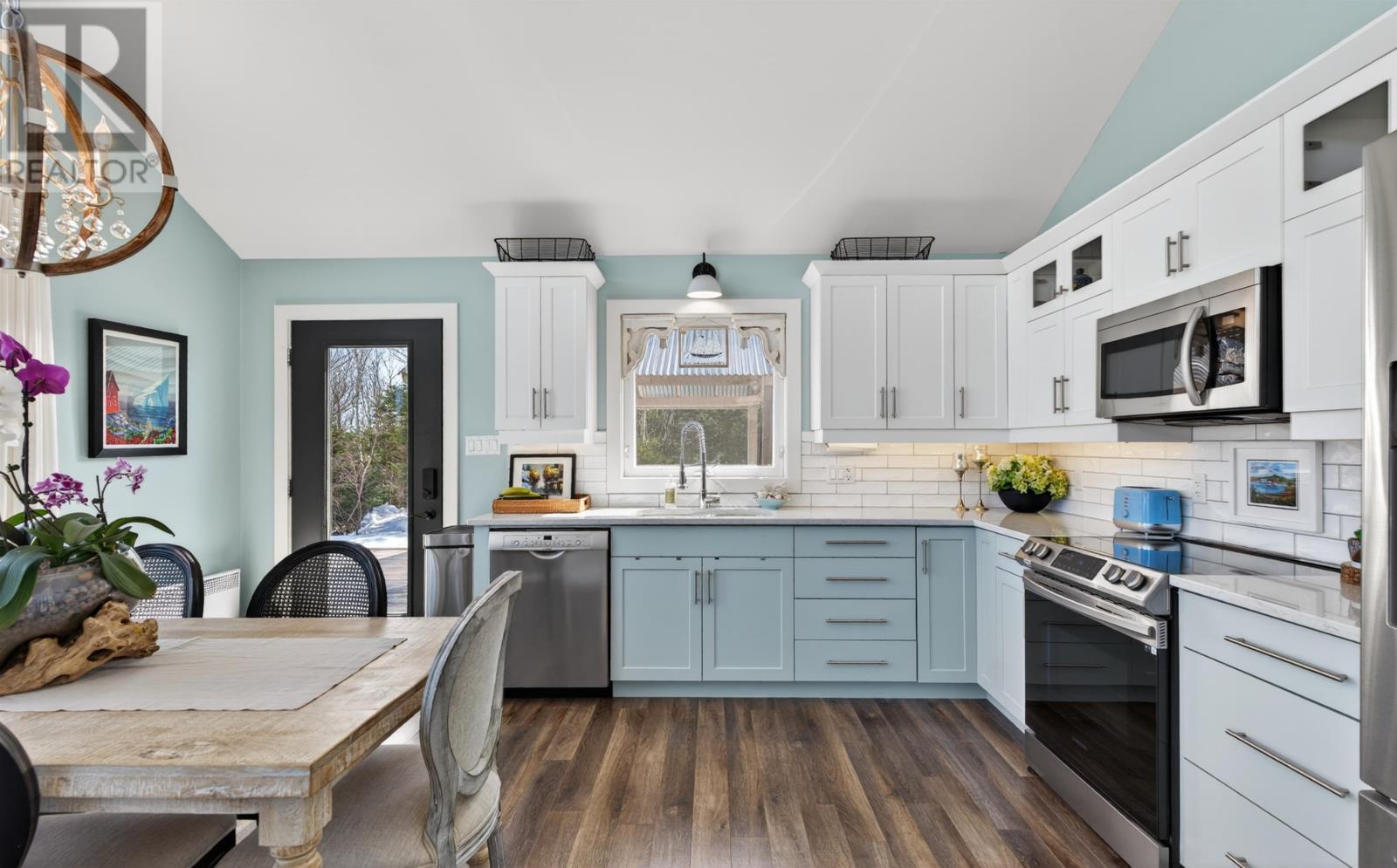 42 BLUE HERON CRESCENT - 14