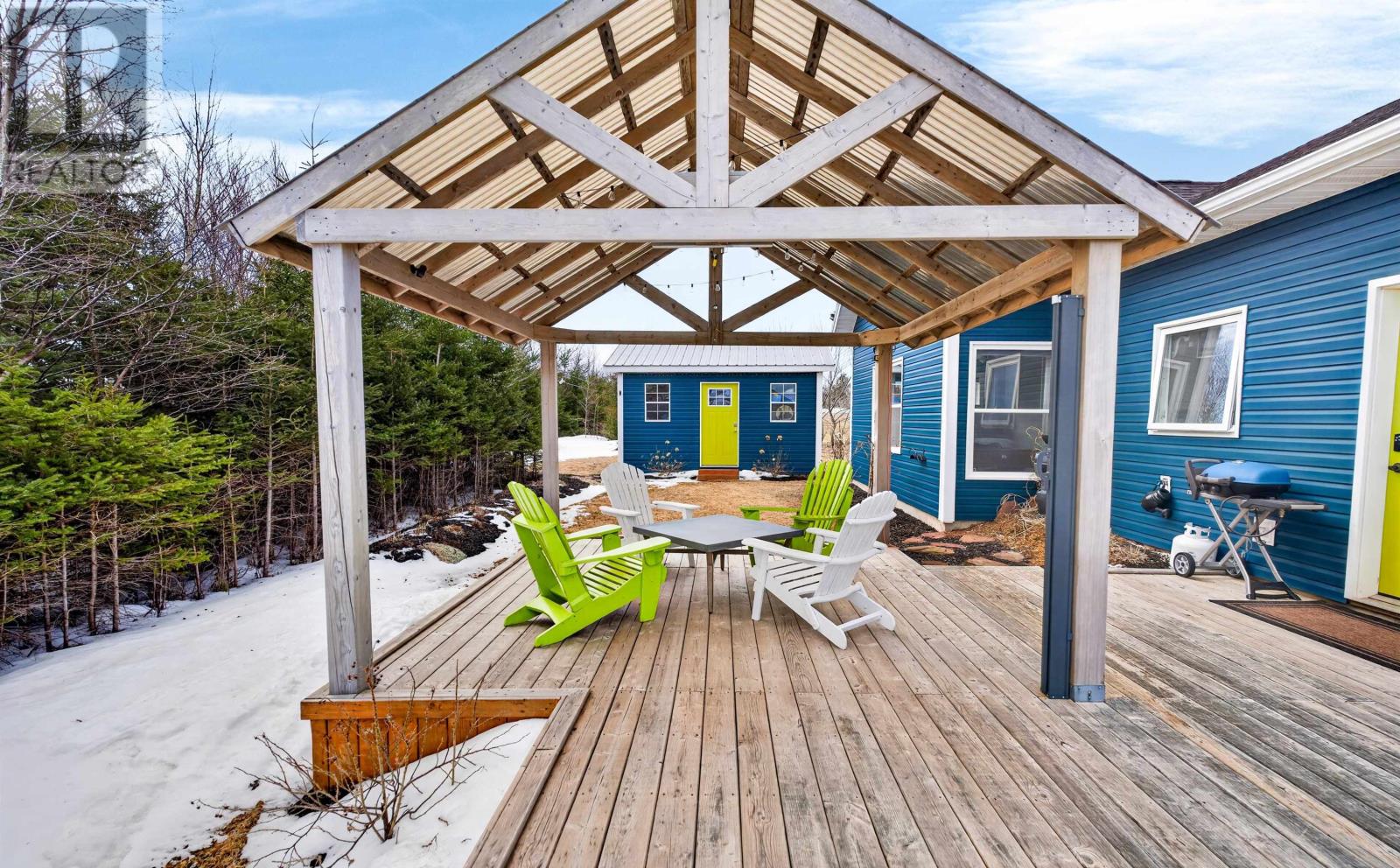 42 BLUE HERON CRESCENT - 36