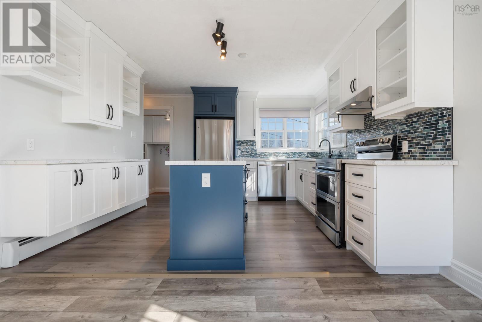 Property 22 of 41 of 85 Chestnut Street