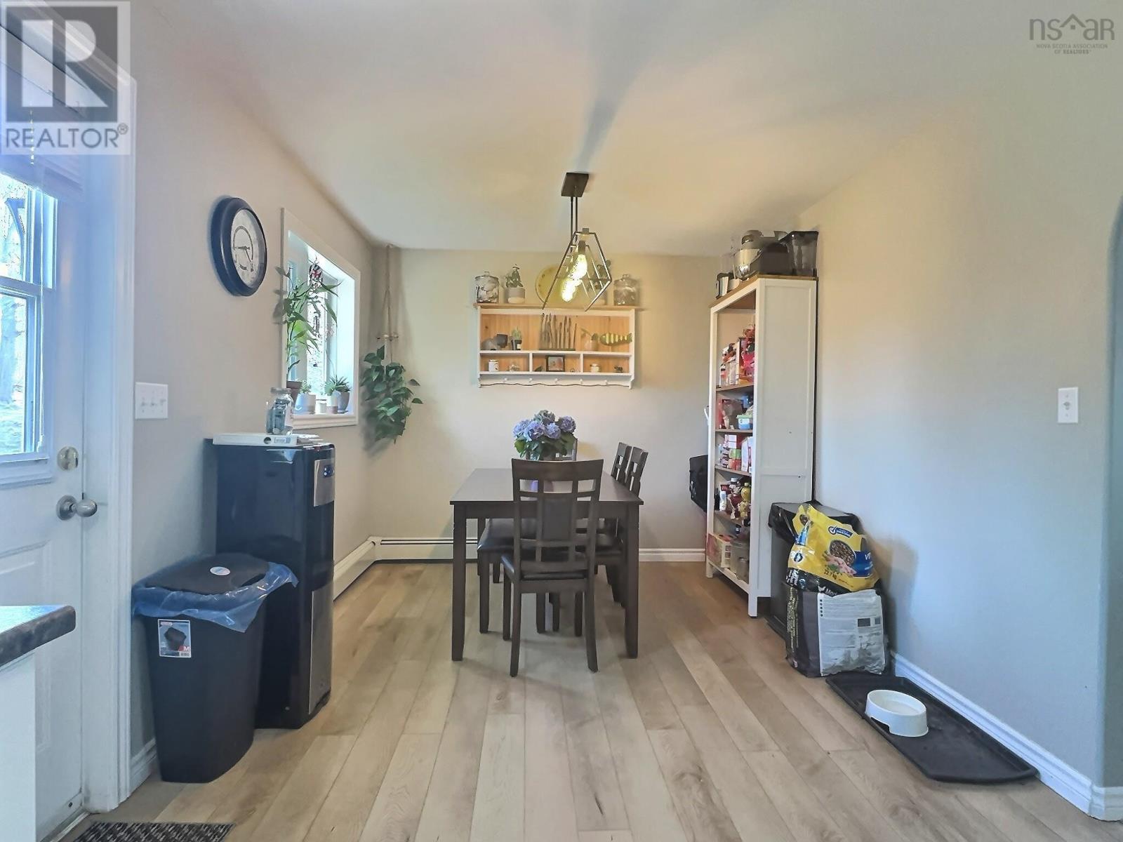 Property 20 of 21 of 1178 1 Highway