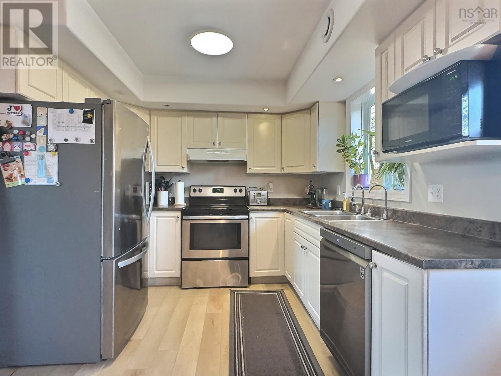 Property 19 of 21 of 1178 1 Highway