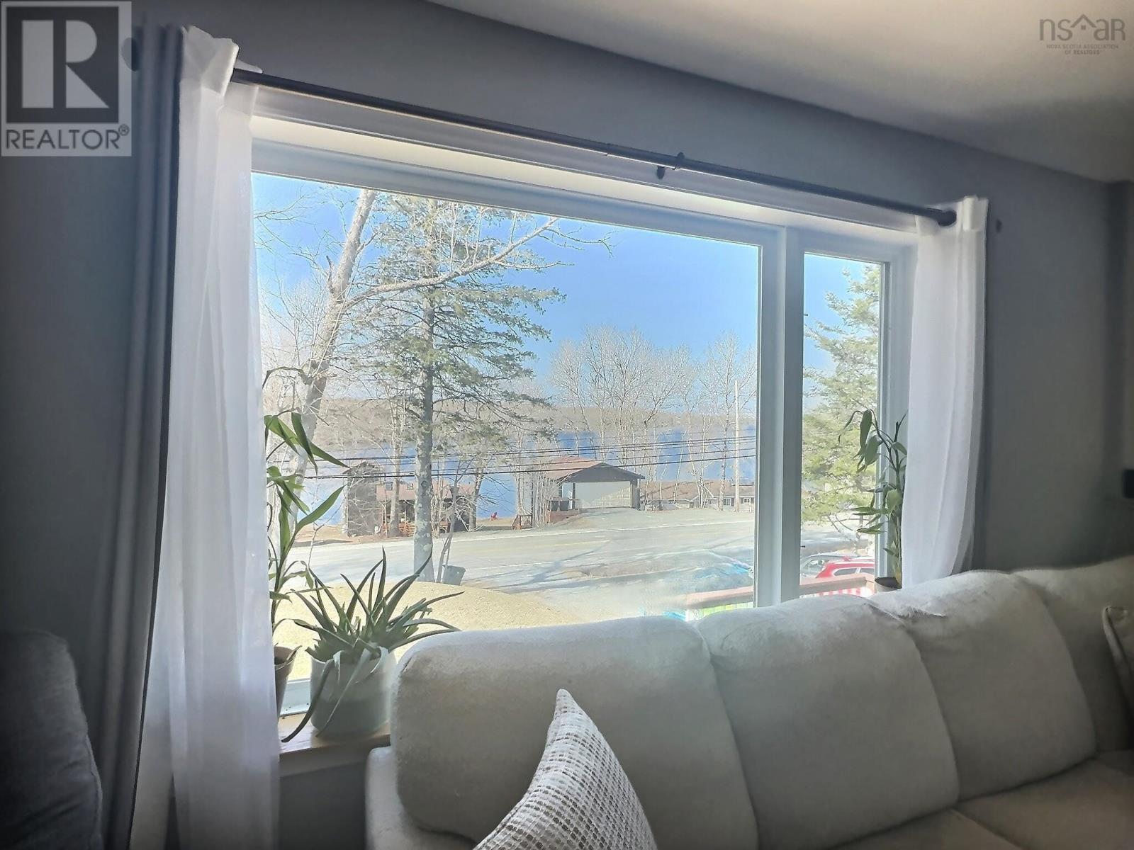 Property 17 of 21 of 1178 1 Highway