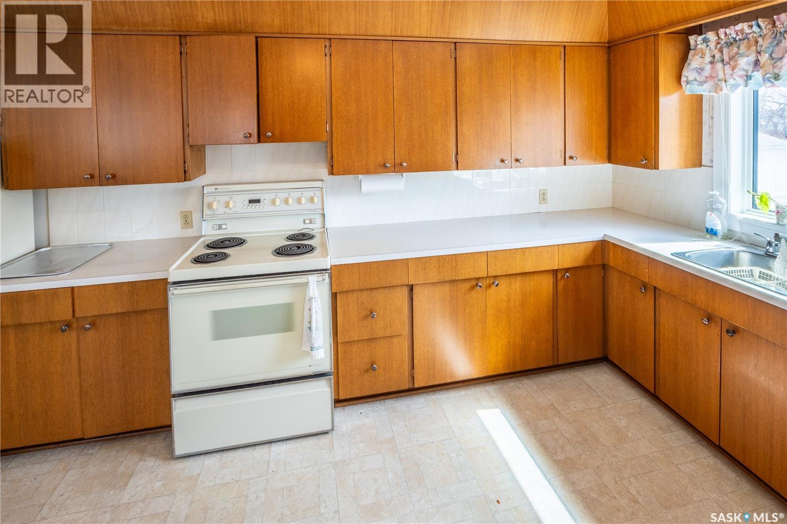 215 OXFORD STREET W - 15