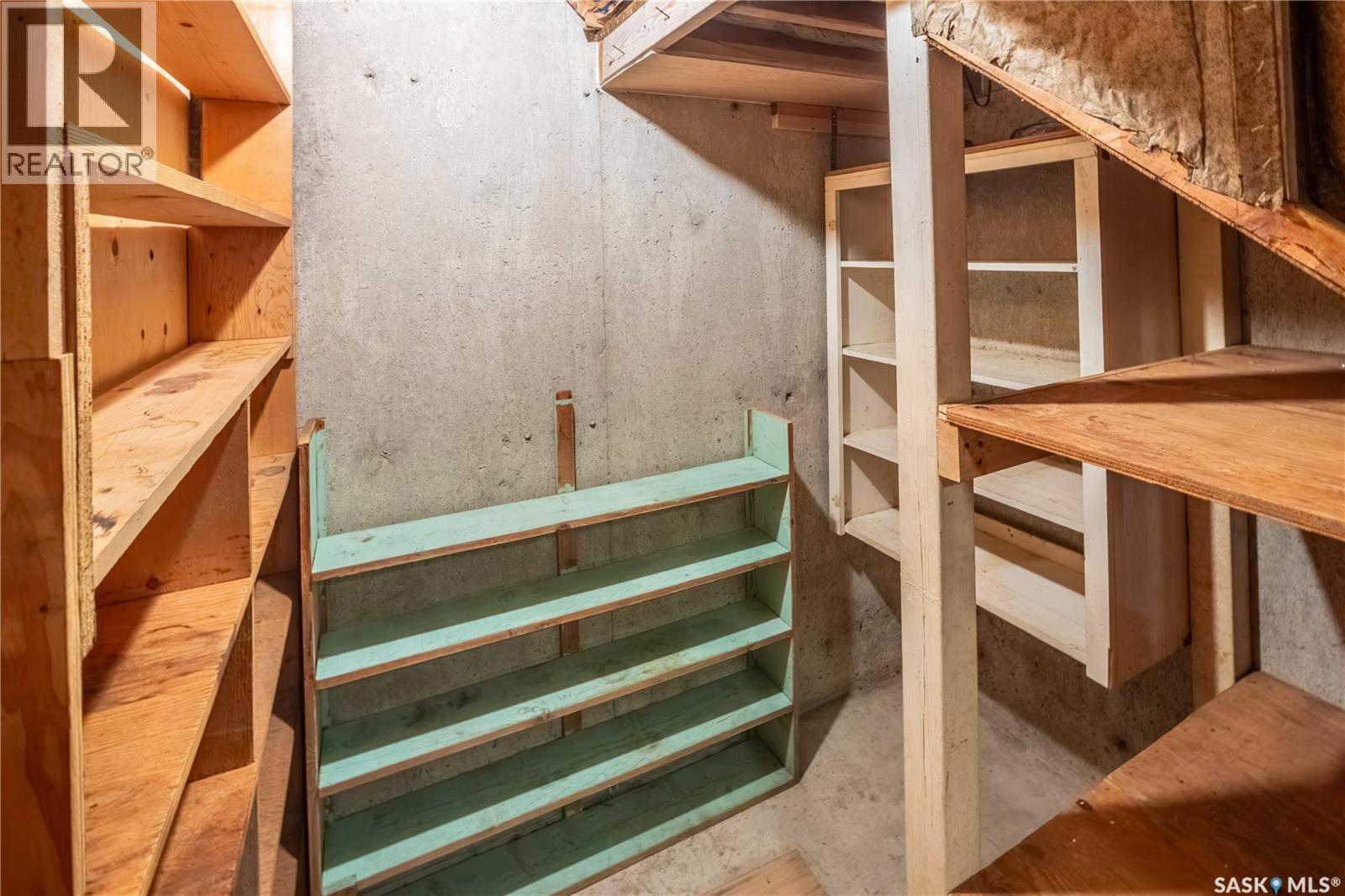 215 OXFORD STREET W - 21