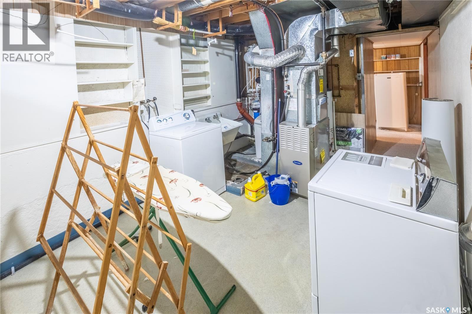 215 OXFORD STREET W - 22