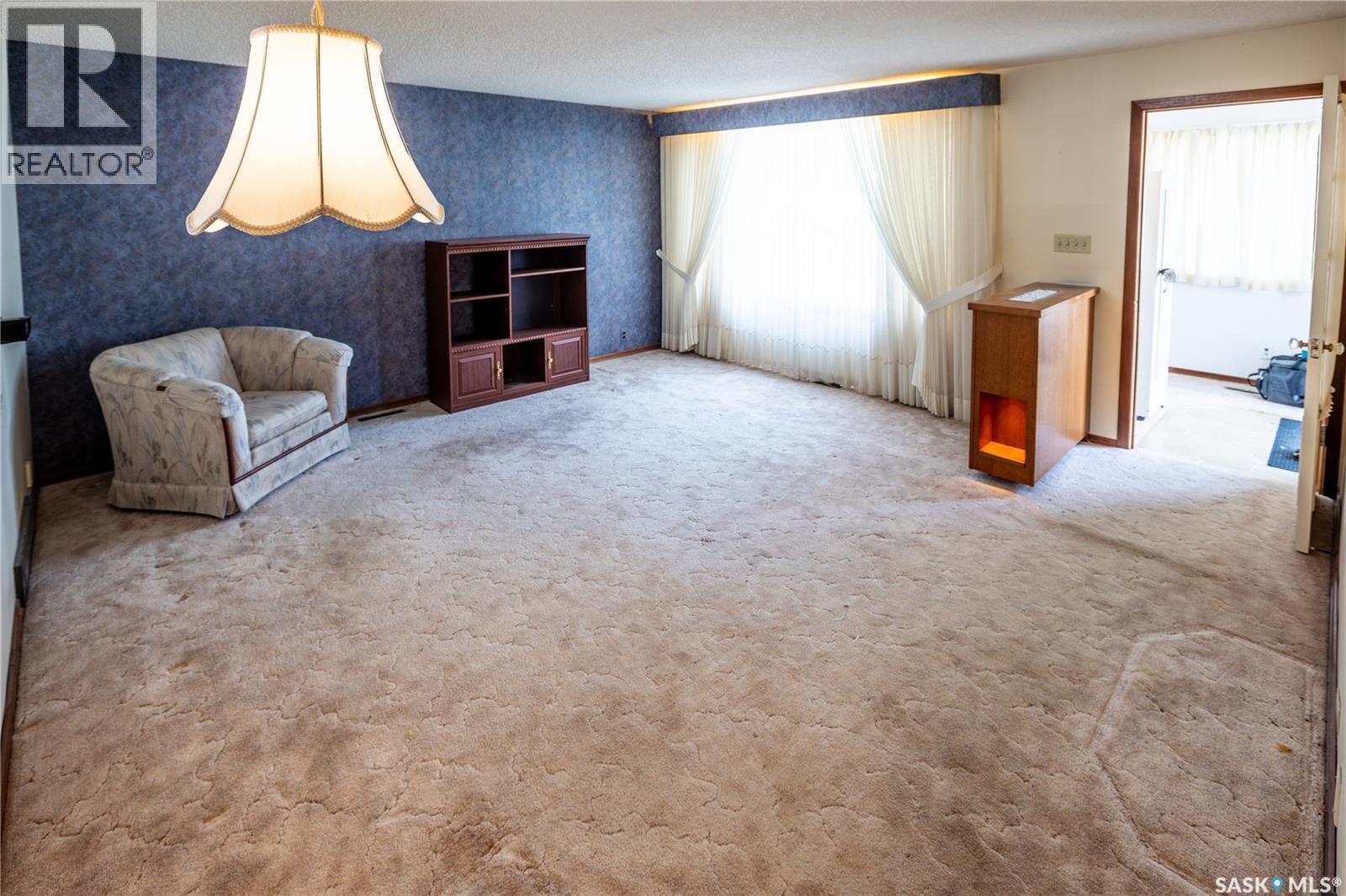 215 OXFORD STREET W - 9