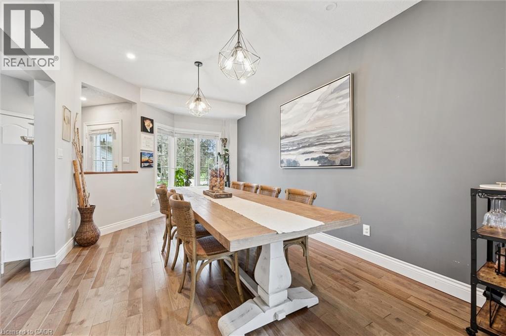 18 PEARWOOD COURT - 8