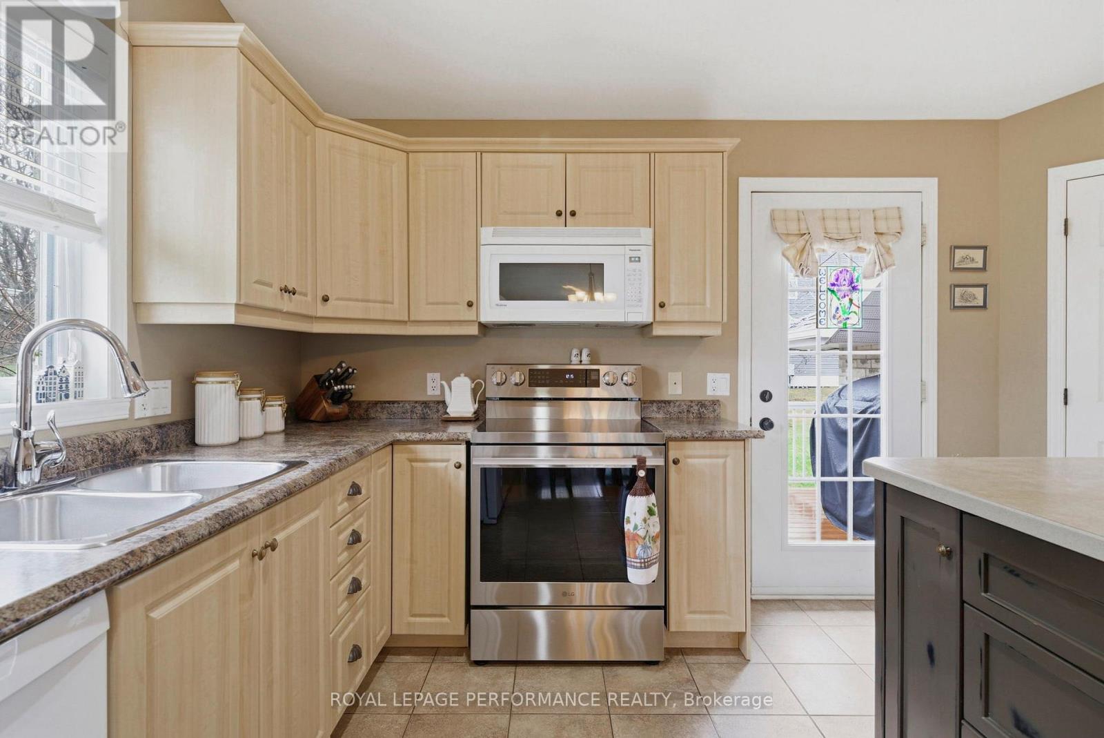 18353 LANA DRIVE - 10