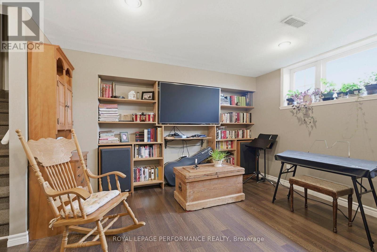 18353 LANA DRIVE - 33