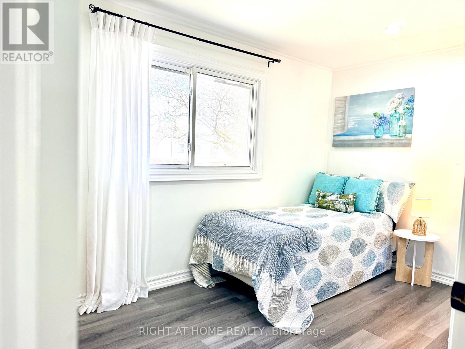 77 ELFORD CRESCENT - 12