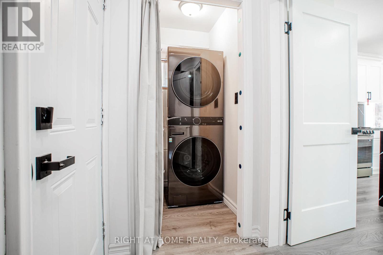 77 ELFORD CRESCENT - 26