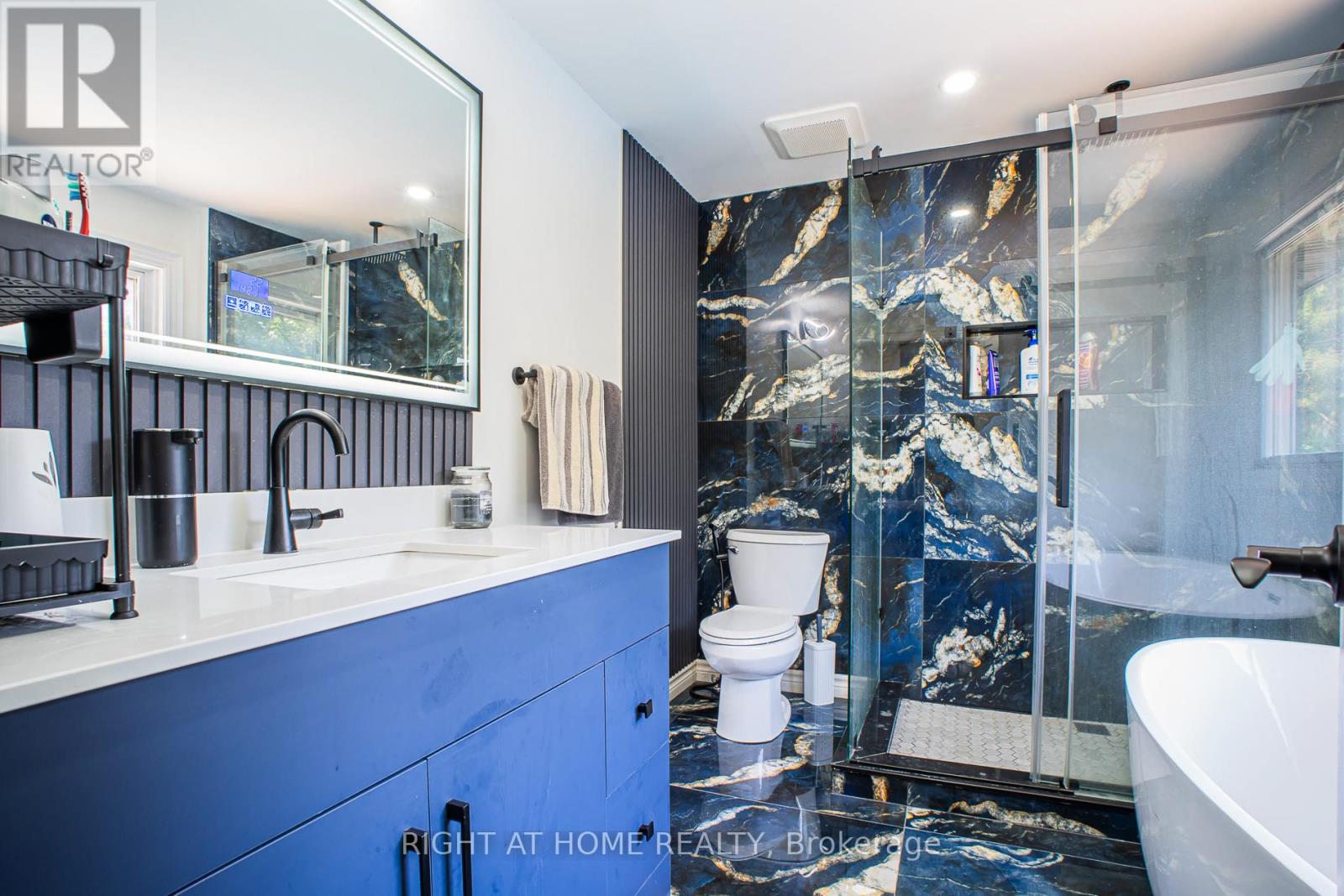 77 ELFORD CRESCENT - 29