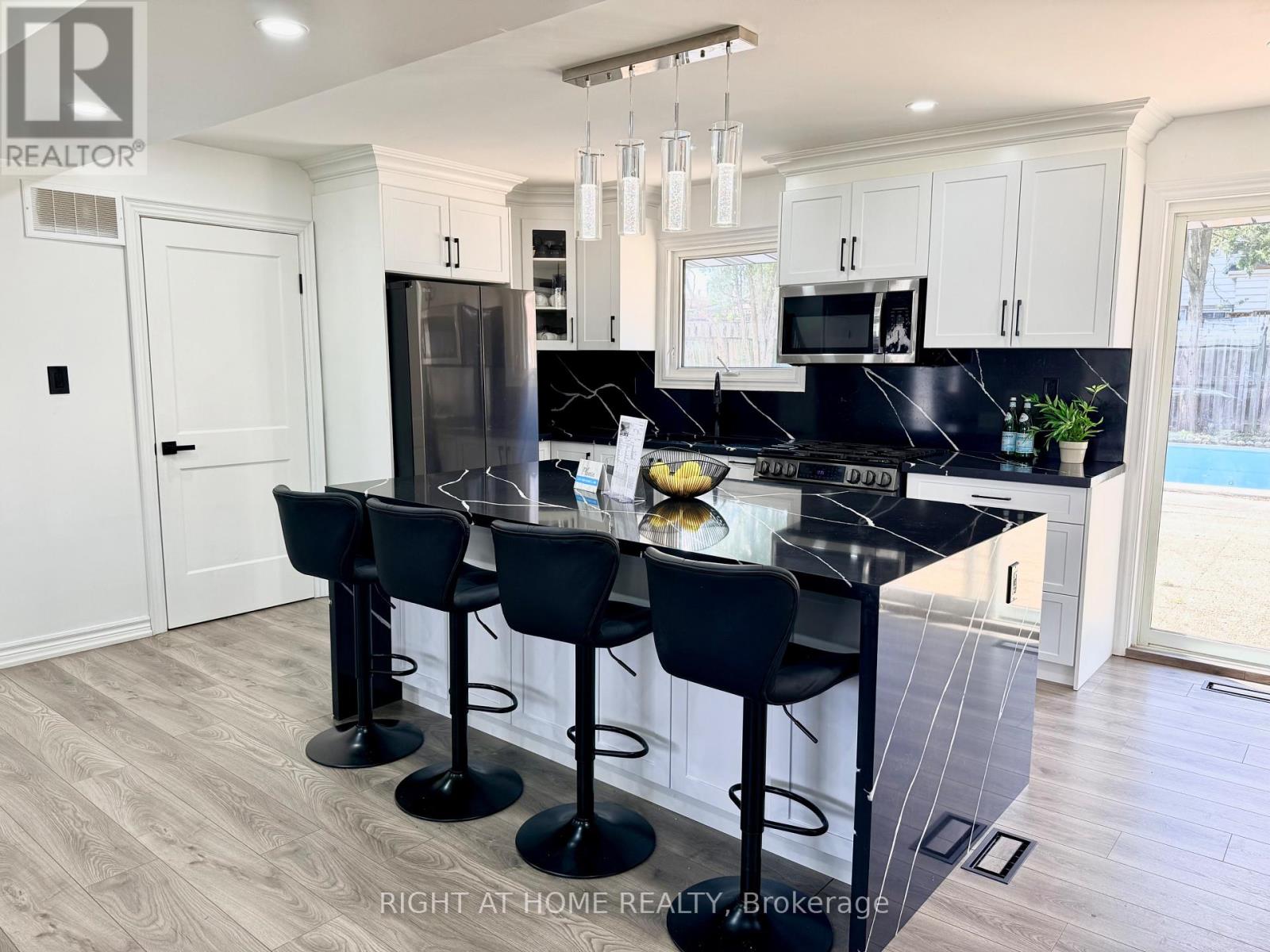 77 ELFORD CRESCENT - 5