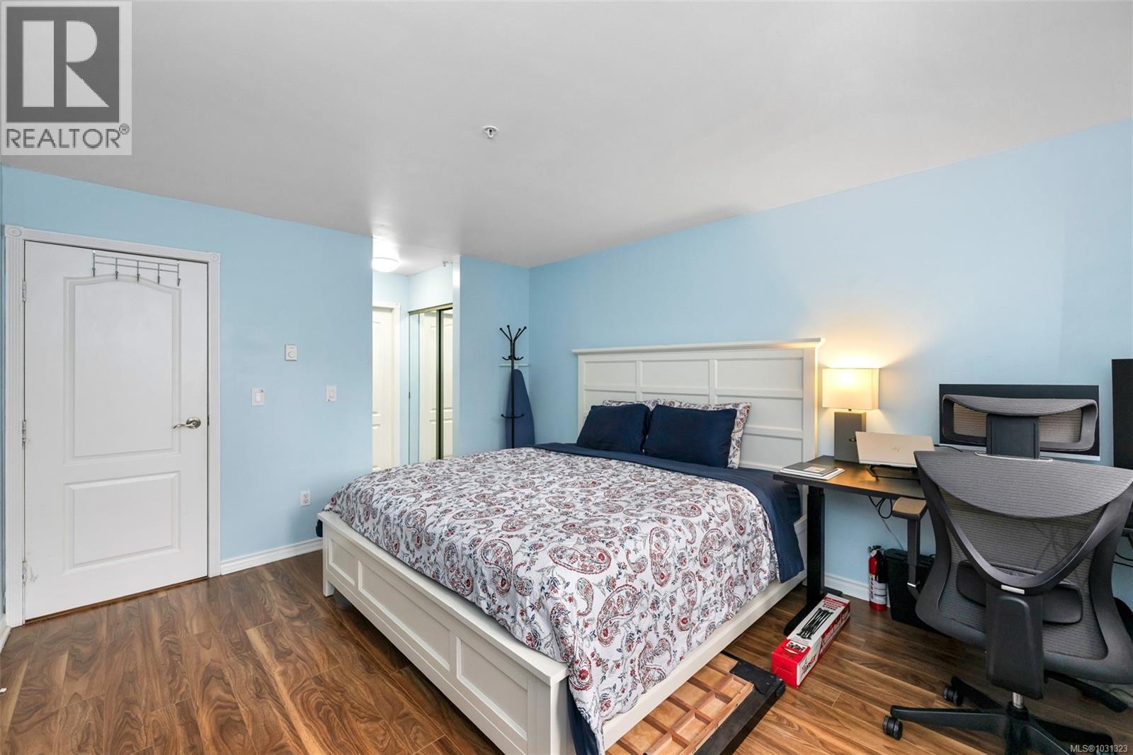 #108 1371 HILLSIDE AVE - 8