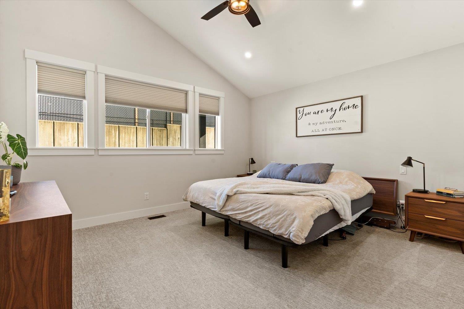 50952 SOPHIE CRESCENT, Eastern Hillsides — photo 15