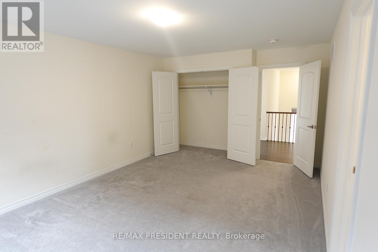 6 JENWOOD CRESCENT - 32