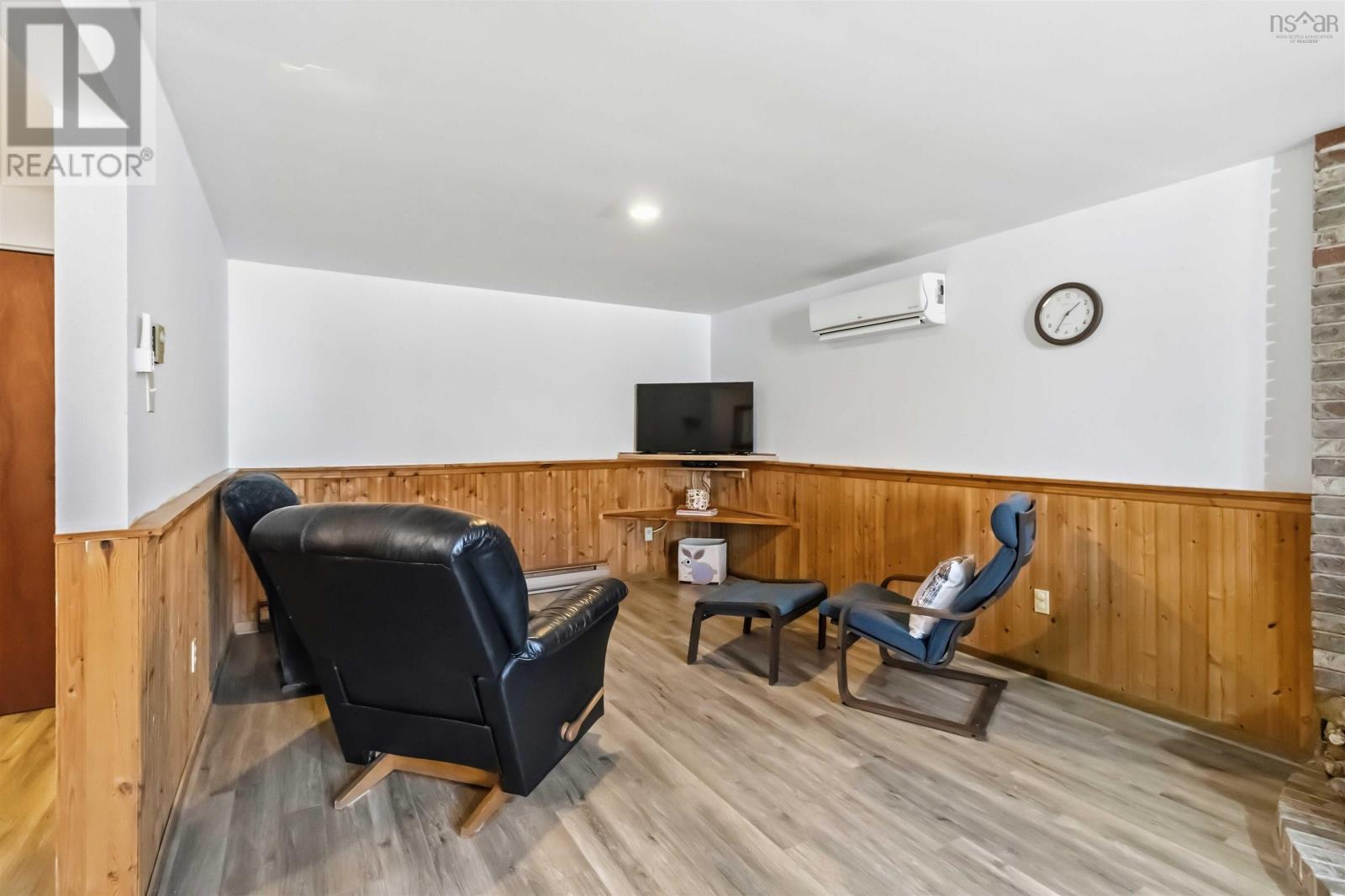 Property 23 of 40 of 69 La Pierre Crescent