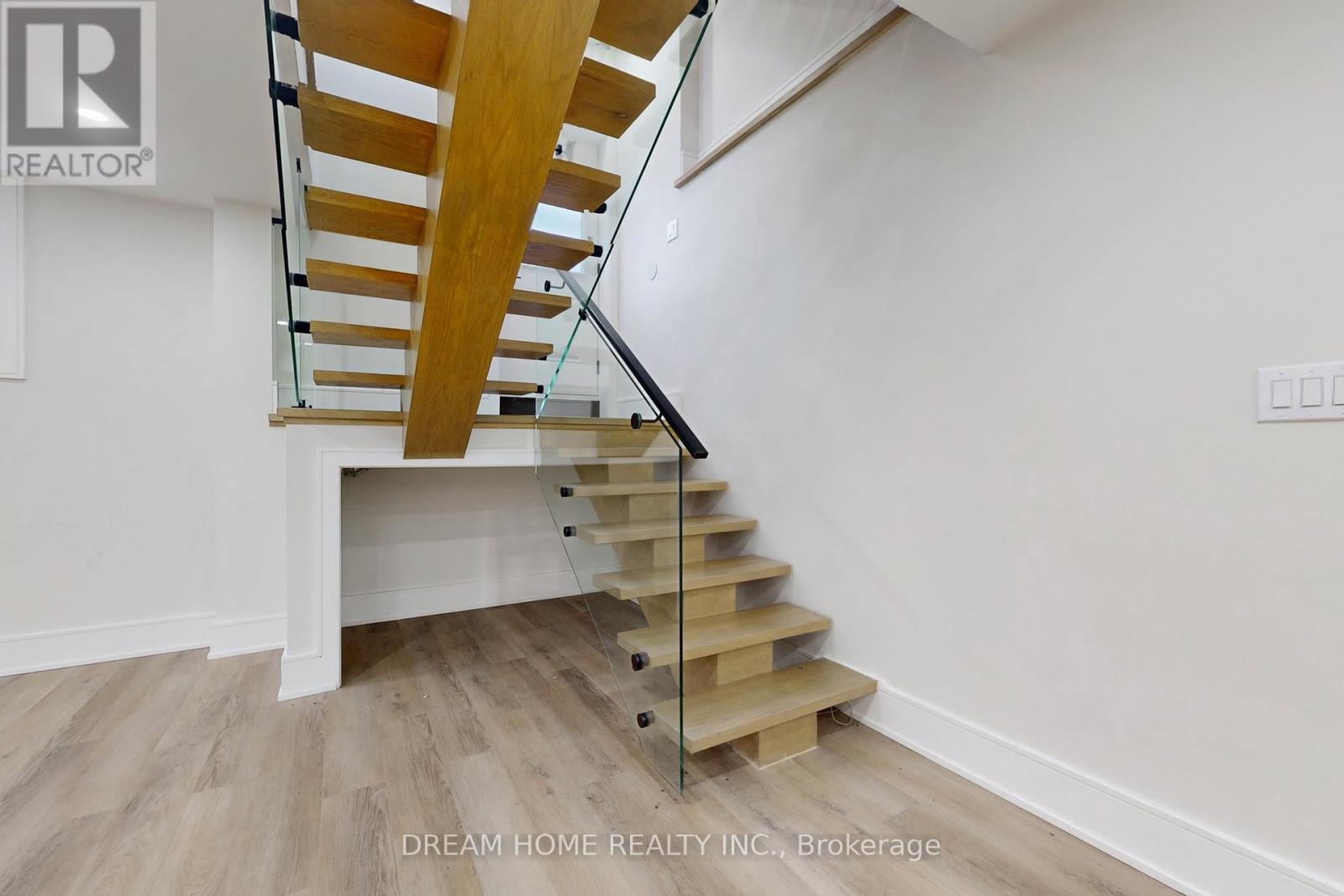 28 SCOTT STREET — photo 31