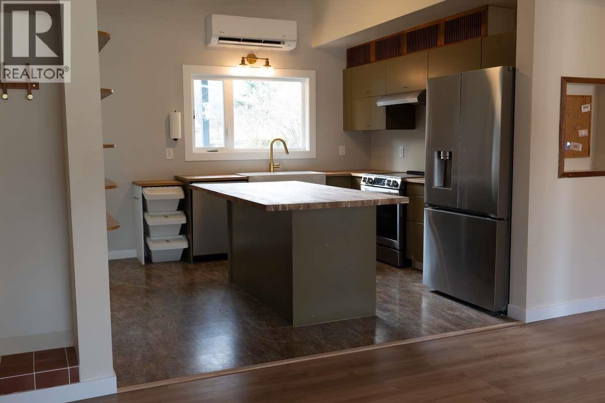 7551 7TH STREET - 13