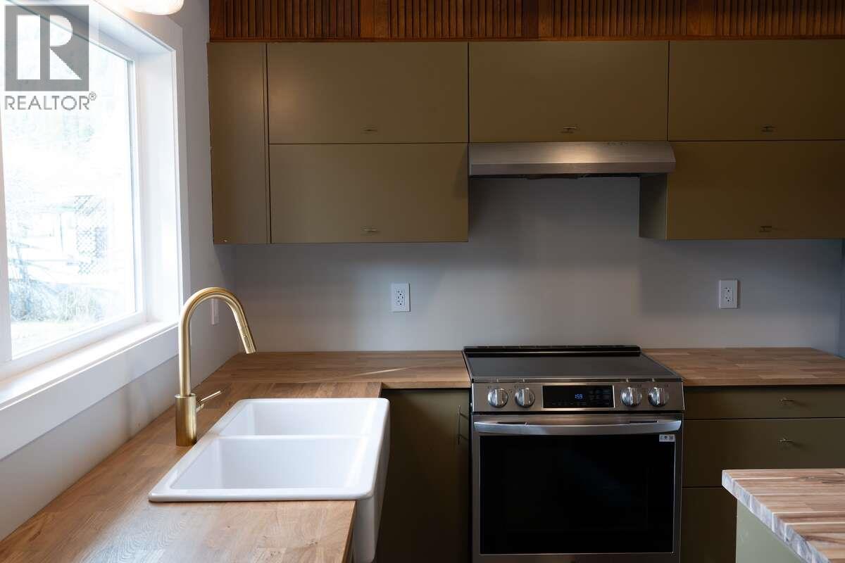 7551 7TH STREET - 15