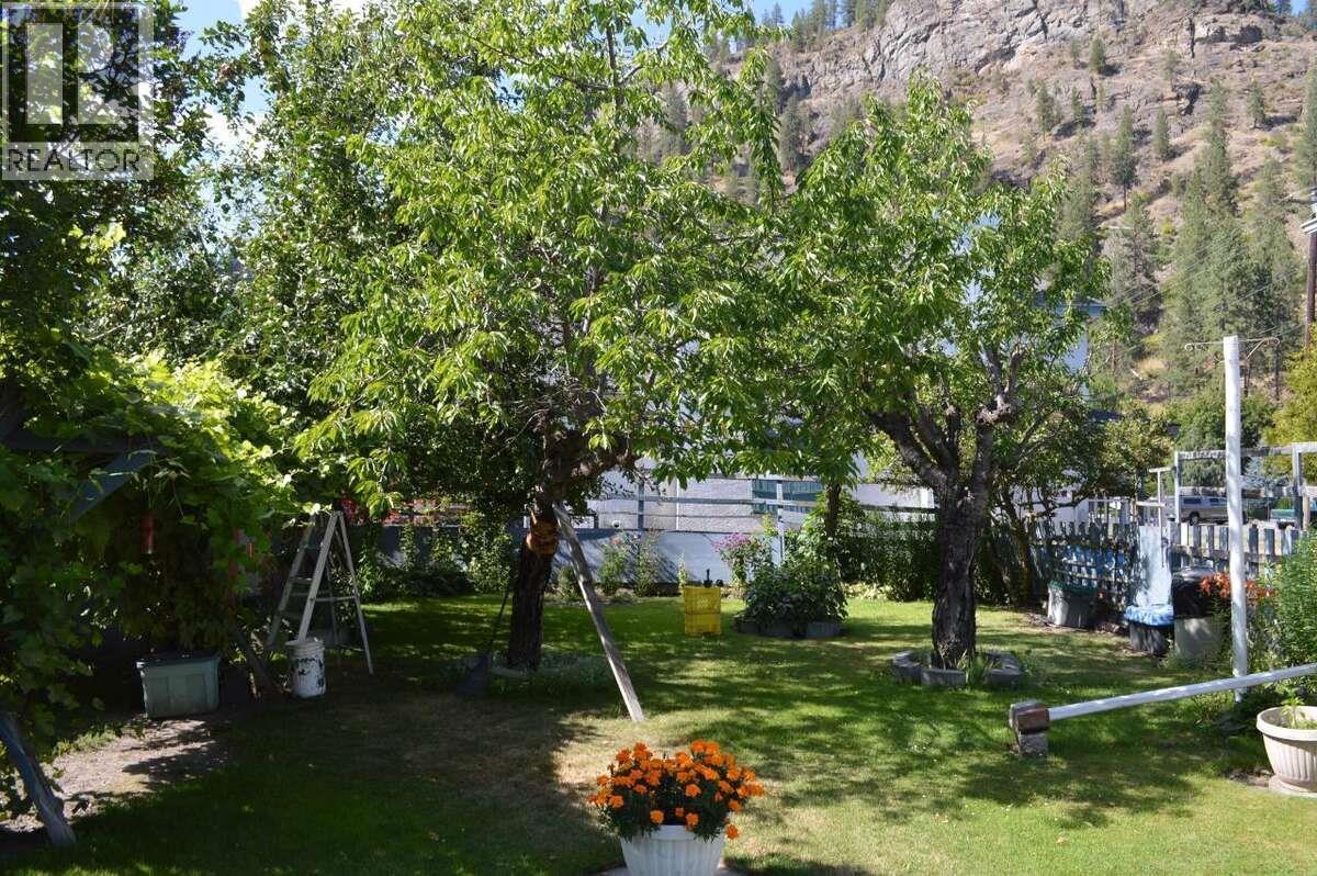 7551 7TH STREET - 27