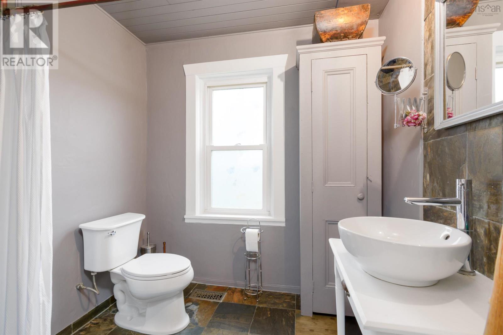 2660 LOCH LOMOND Road - 10