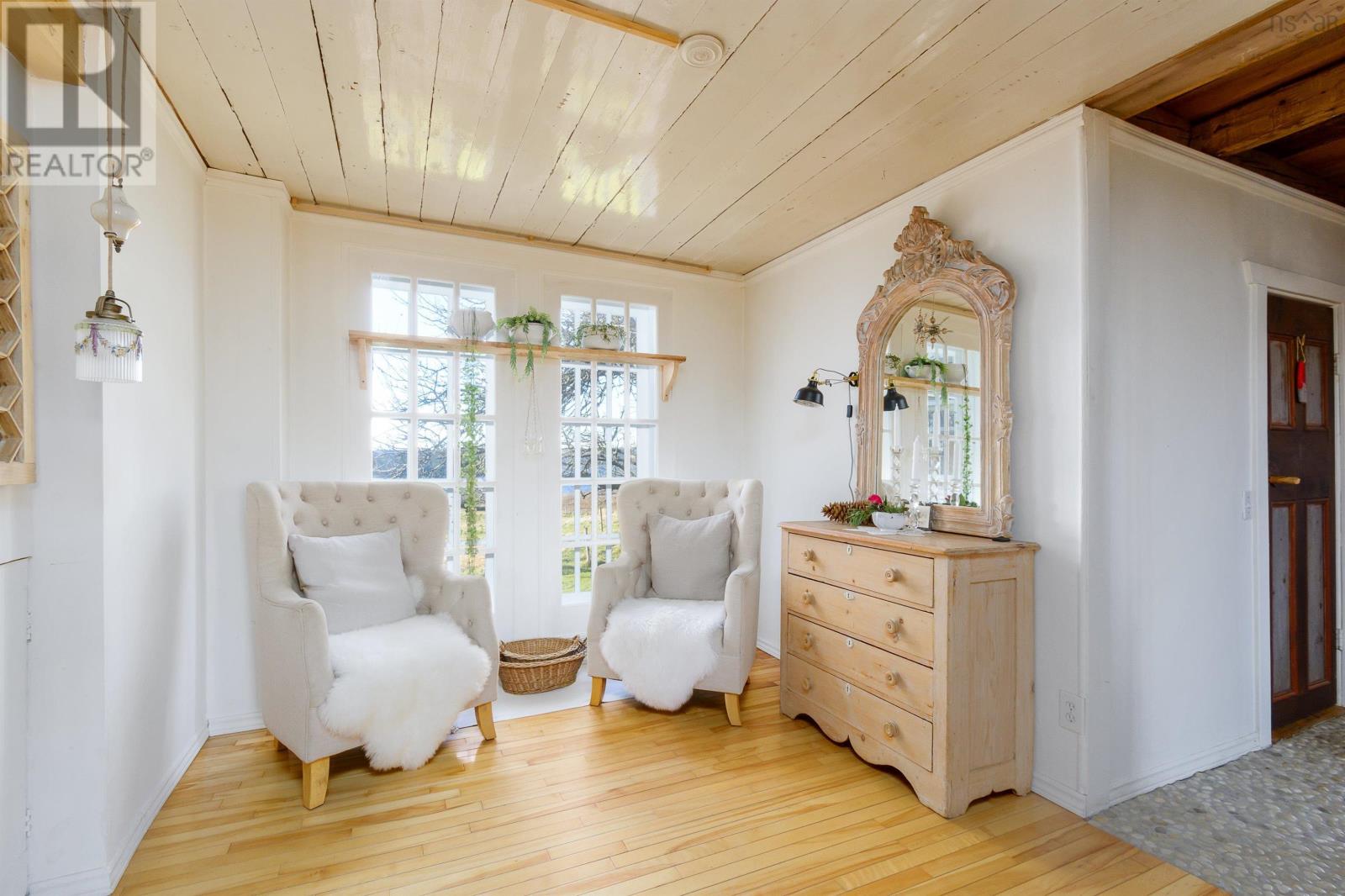 2660 LOCH LOMOND Road - 11