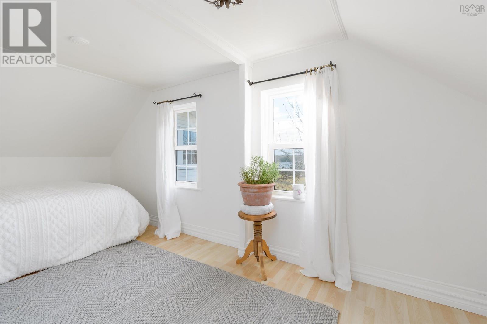 2660 LOCH LOMOND Road - 28