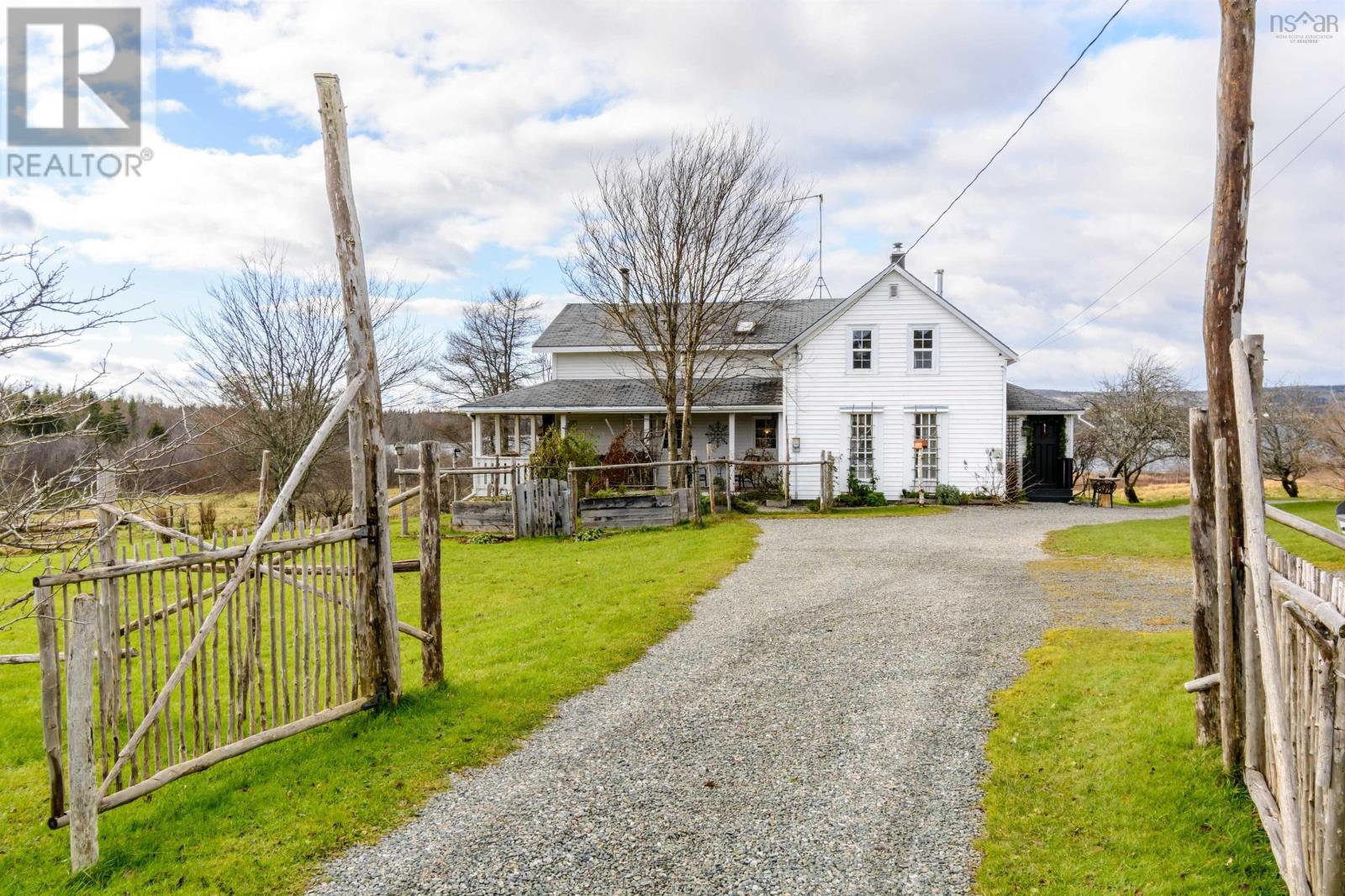 Property 38 of 48 of 2660 LOCH LOMOND Road