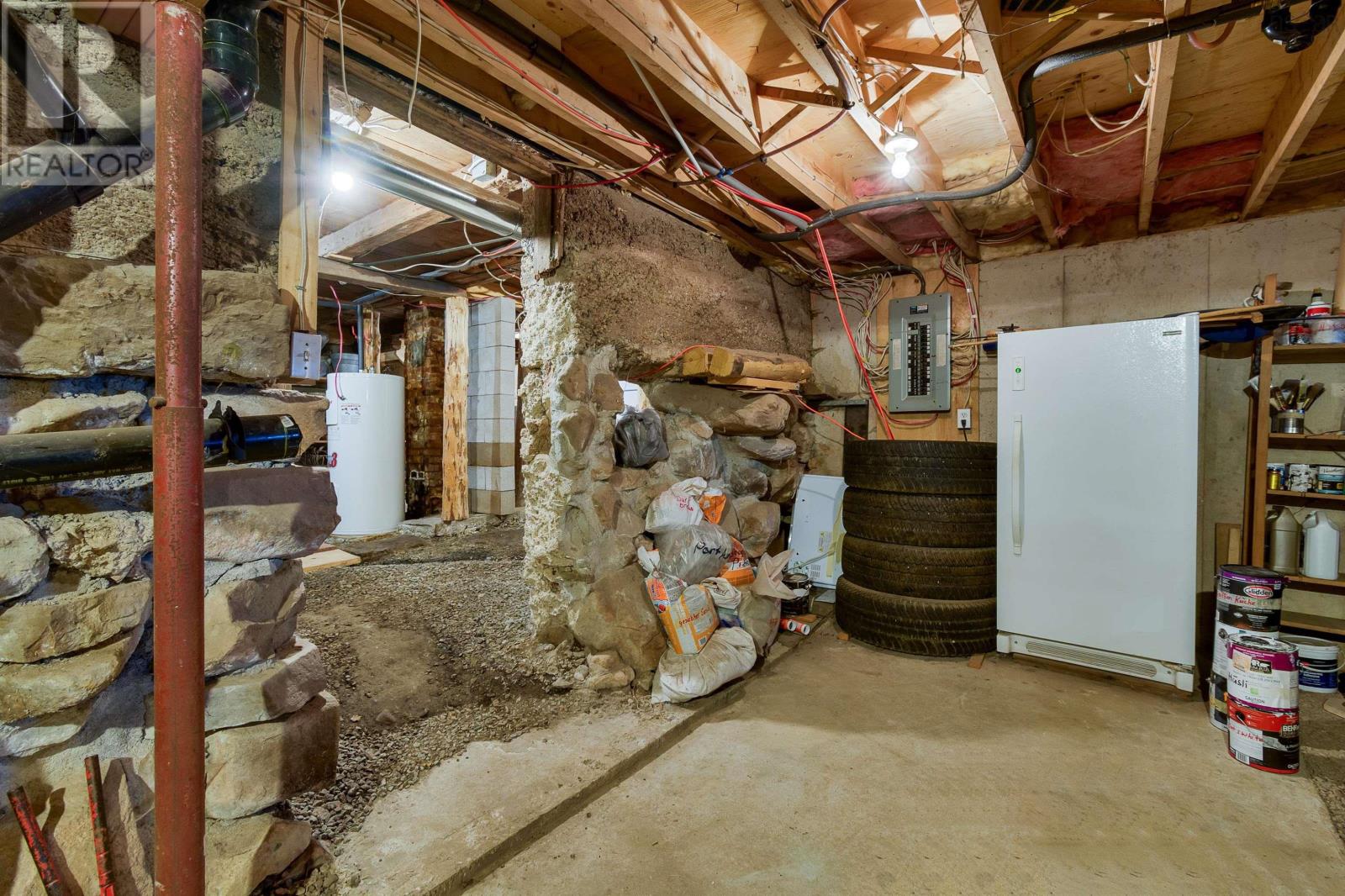 2660 LOCH LOMOND Road - 48