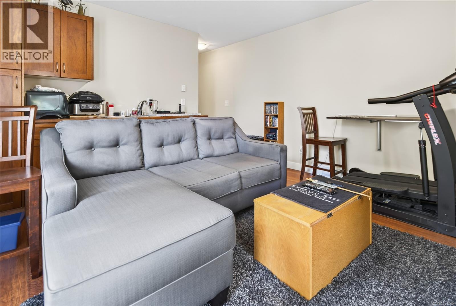 1155 Hornby Pl, Courtenay