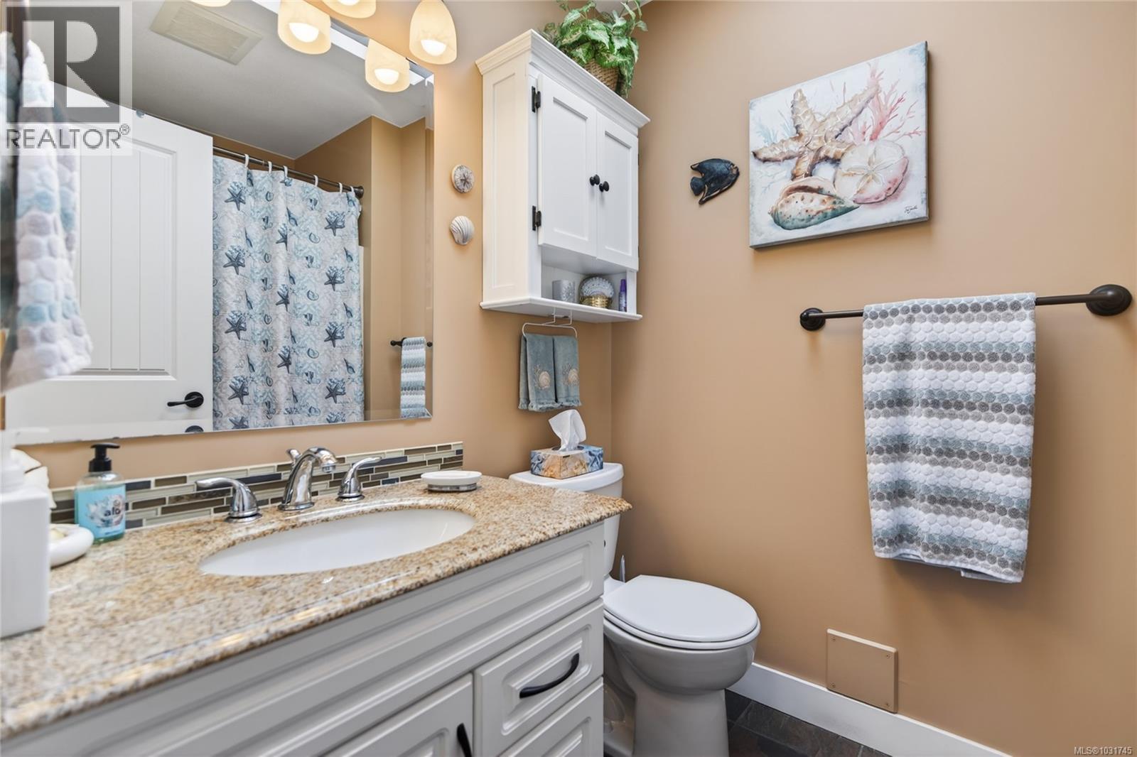 1155 Hornby Pl, Courtenay