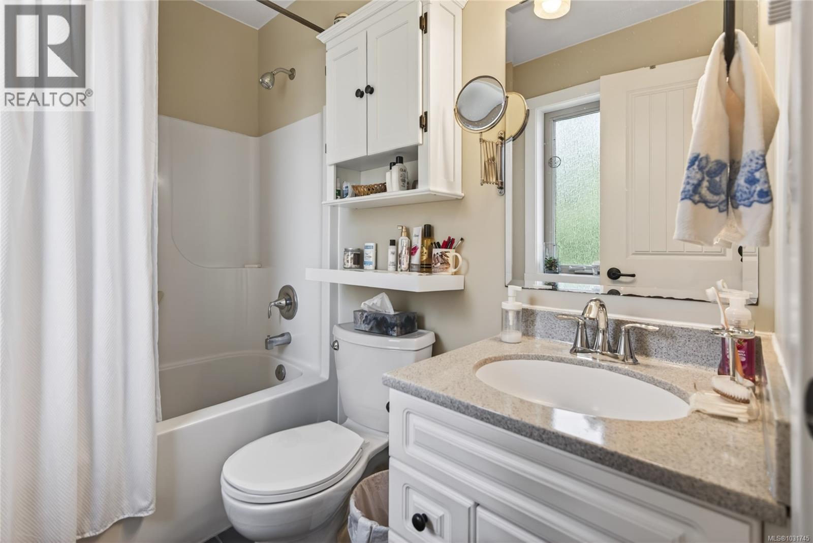 1155 Hornby Pl, Courtenay