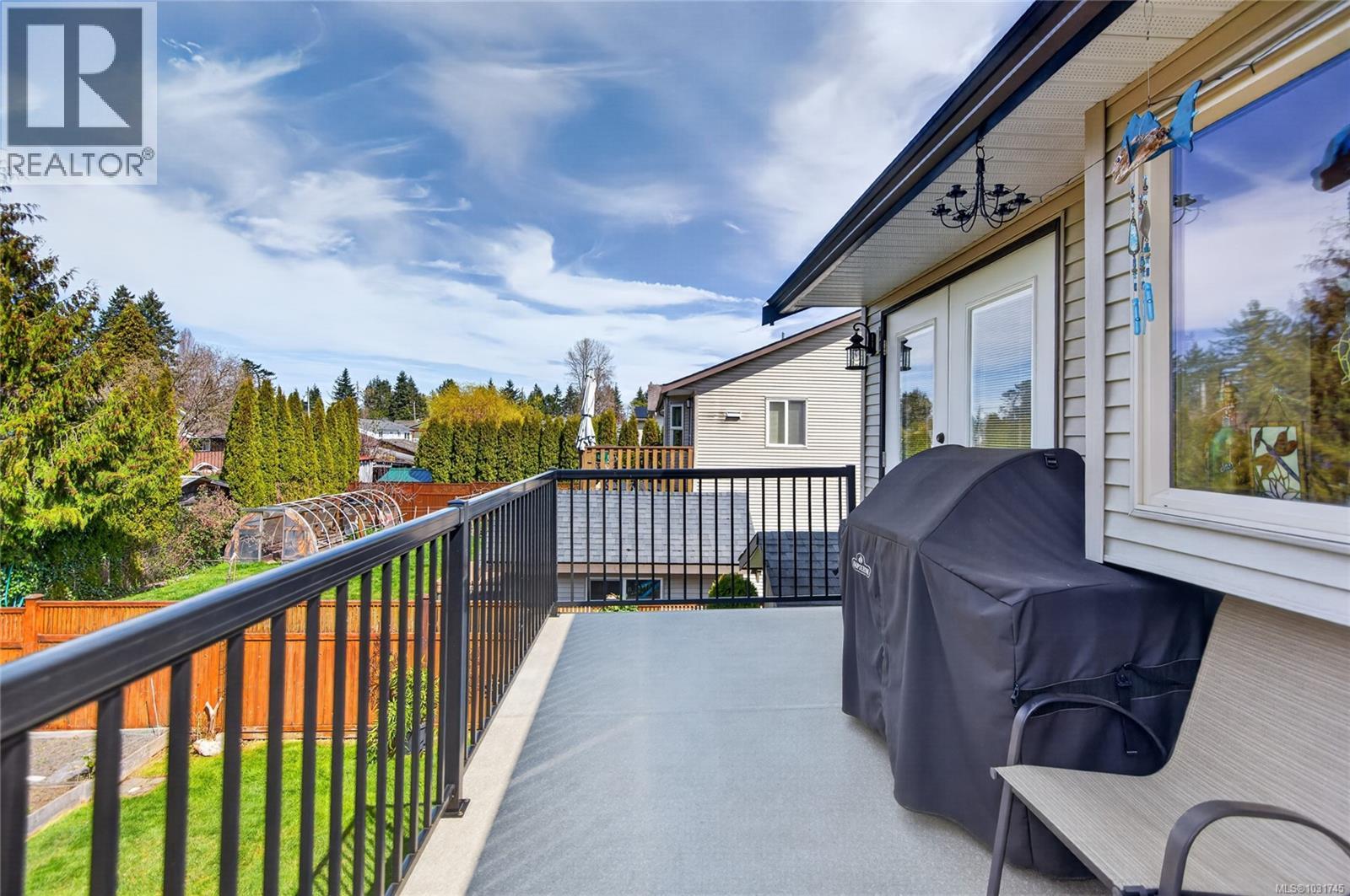 1155 Hornby Pl, Courtenay