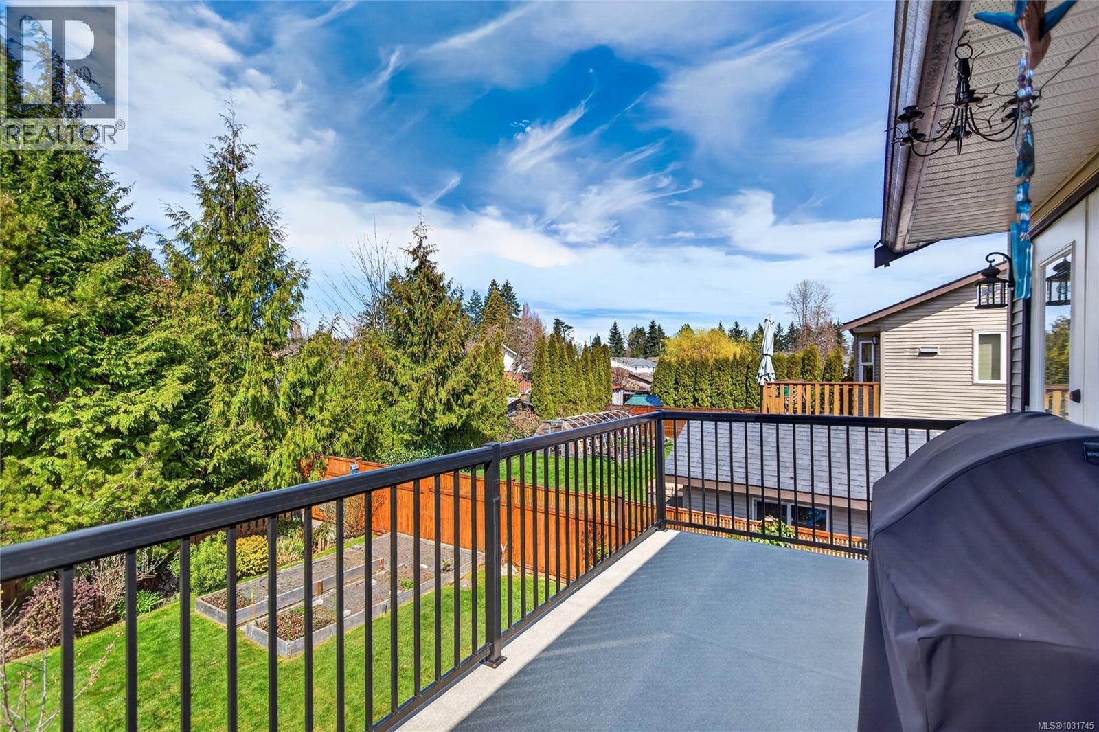 1155 Hornby Pl, Courtenay