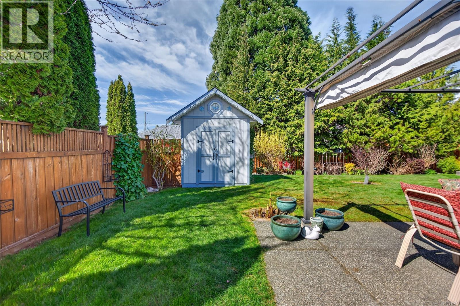 1155 Hornby Pl, Courtenay