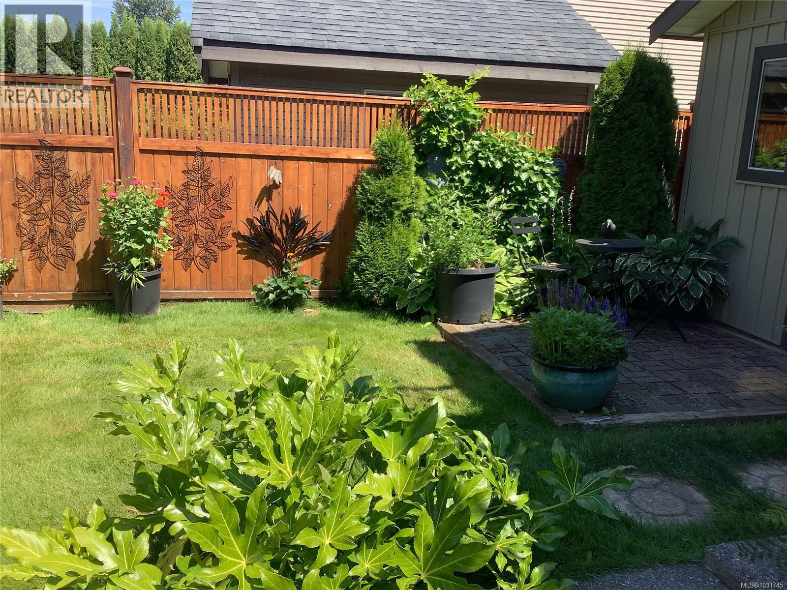 1155 Hornby Pl, Courtenay