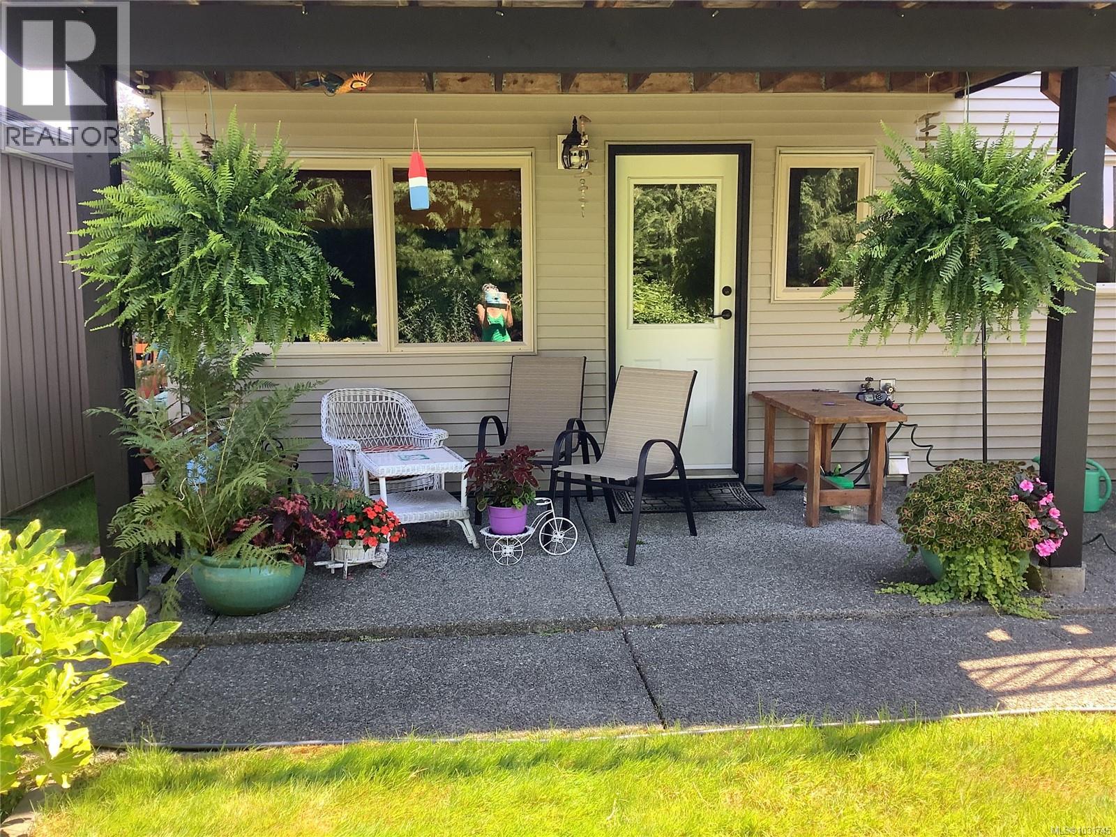 1155 Hornby Pl, Courtenay