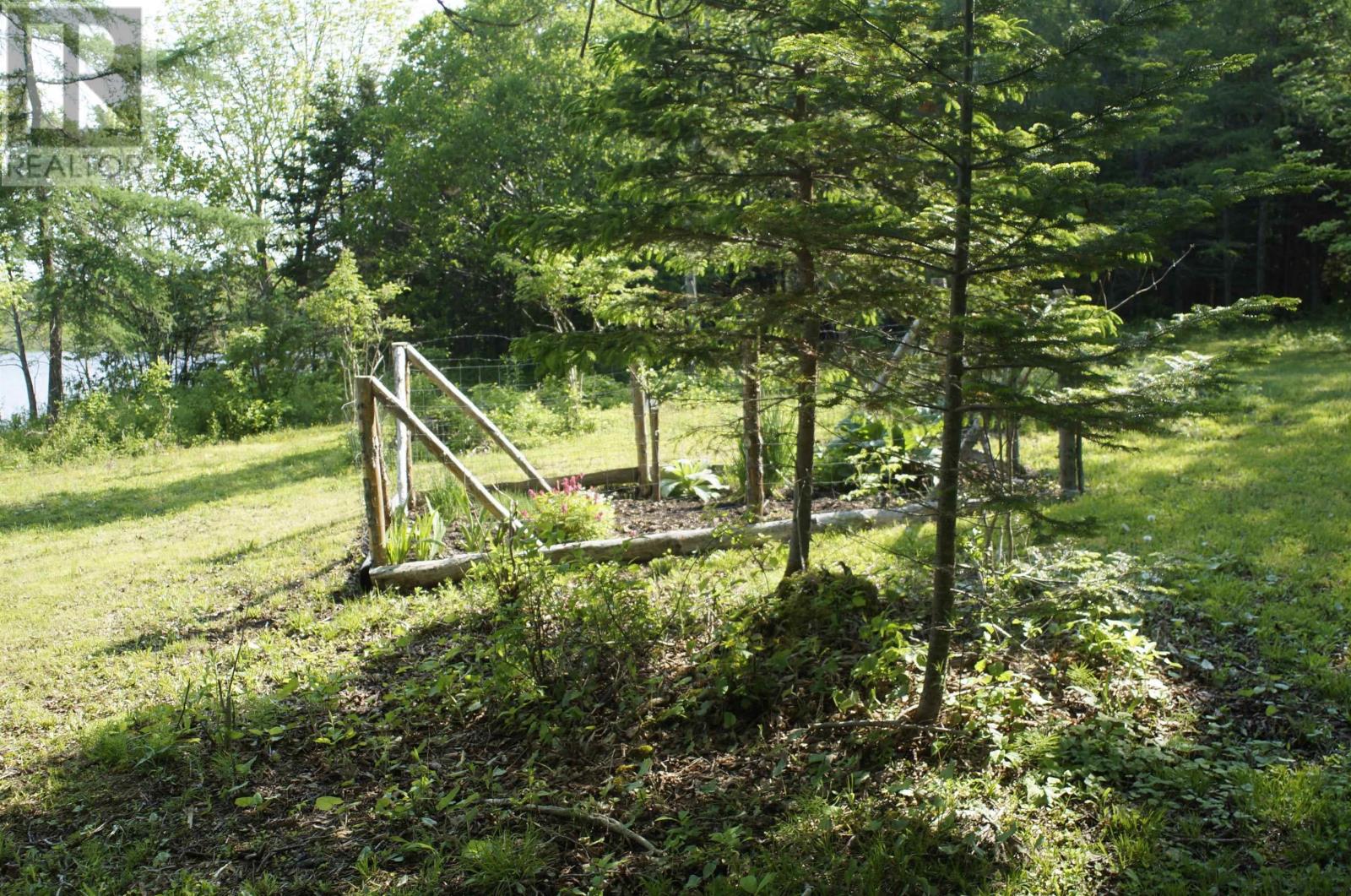 4031 Loch Lomond Road - 24