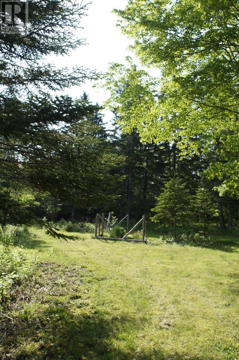 4031 Loch Lomond Road - 41