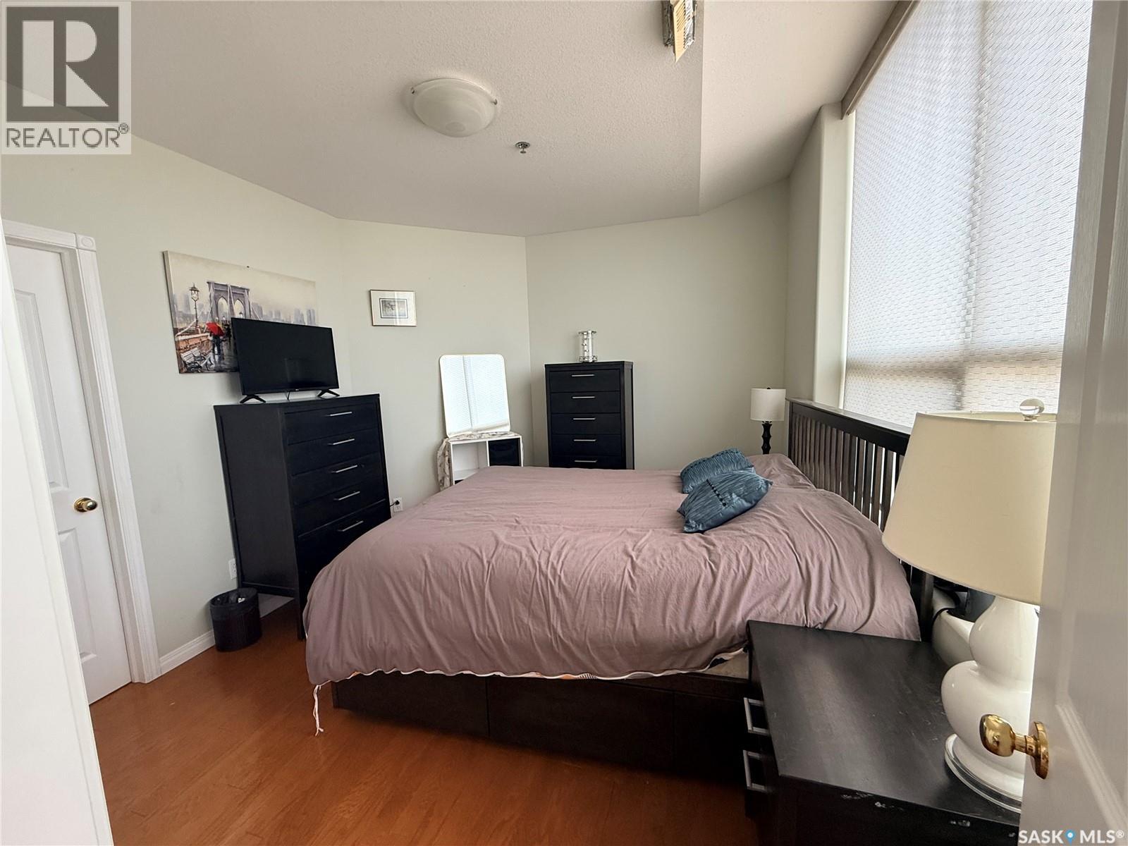 #1207 1901 Victoria AVENUE - 11