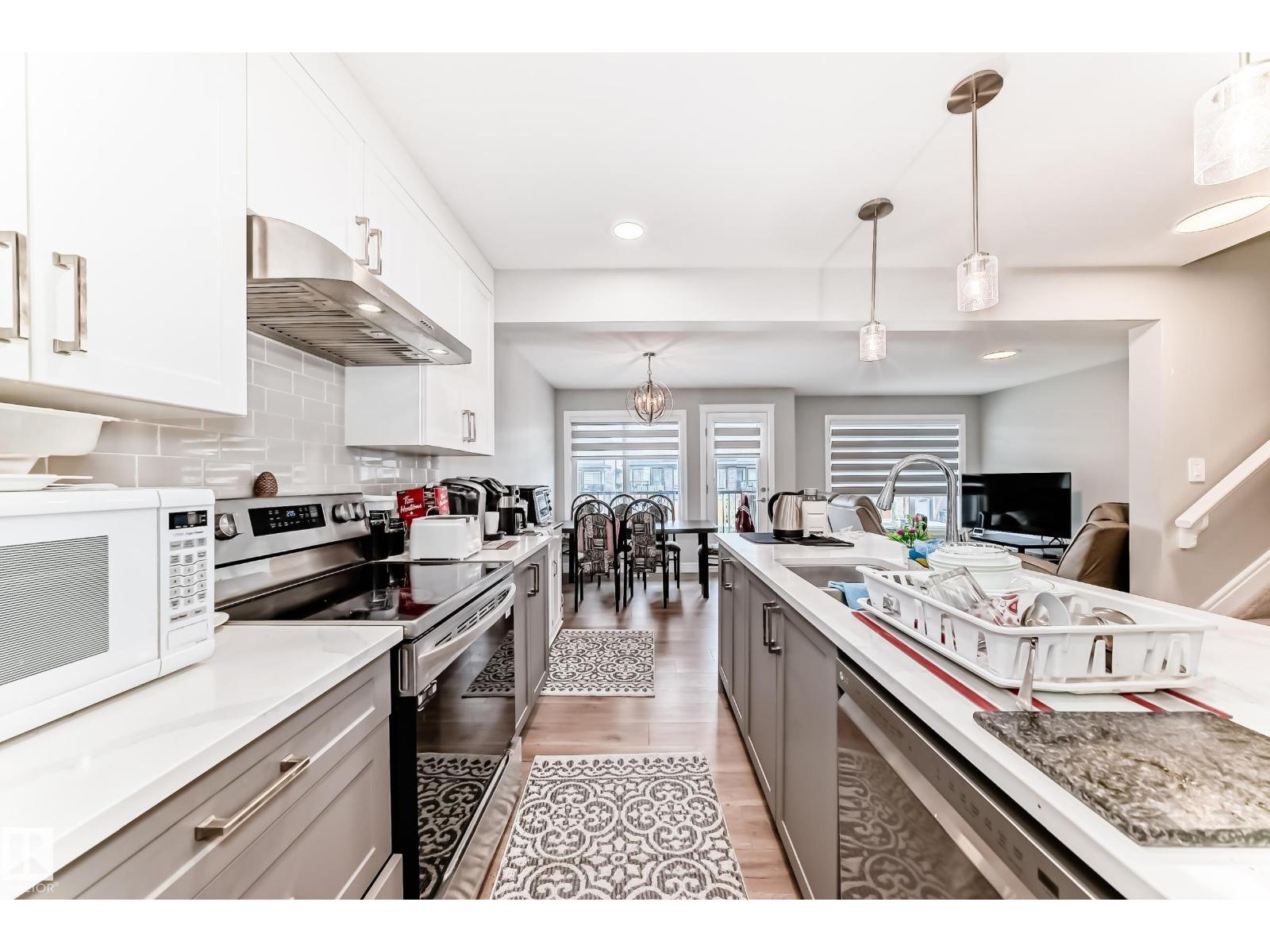 7822 KORULUK LINK LI SW, Edmonton