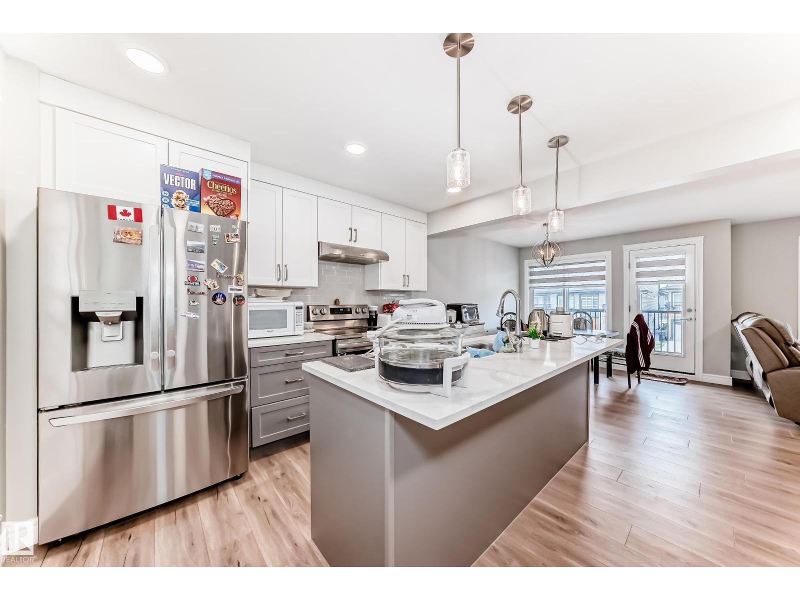 7822 KORULUK LINK LI SW, Edmonton